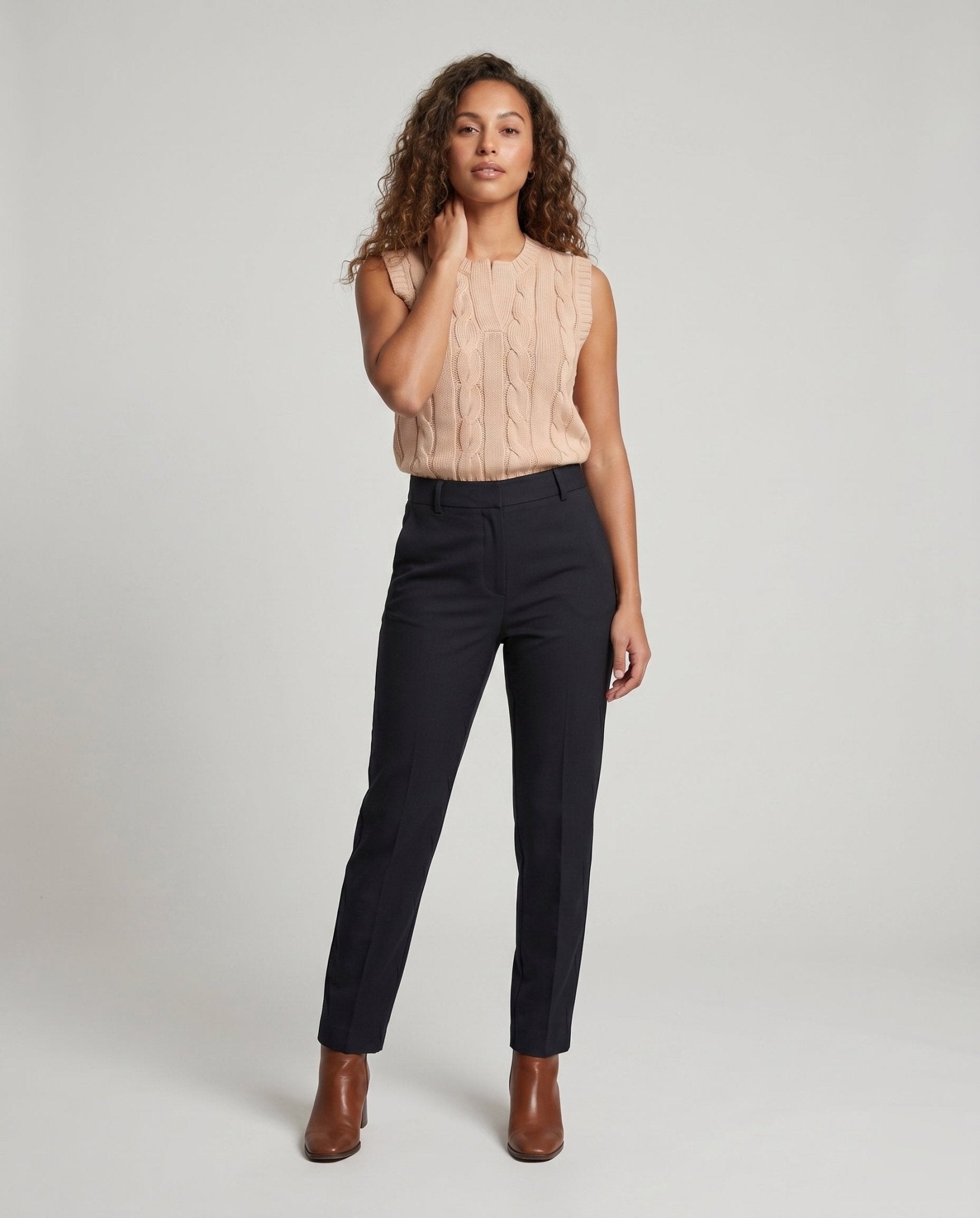 Women's knit top with exquisite cable pattern and casual cut - Chichicherry
