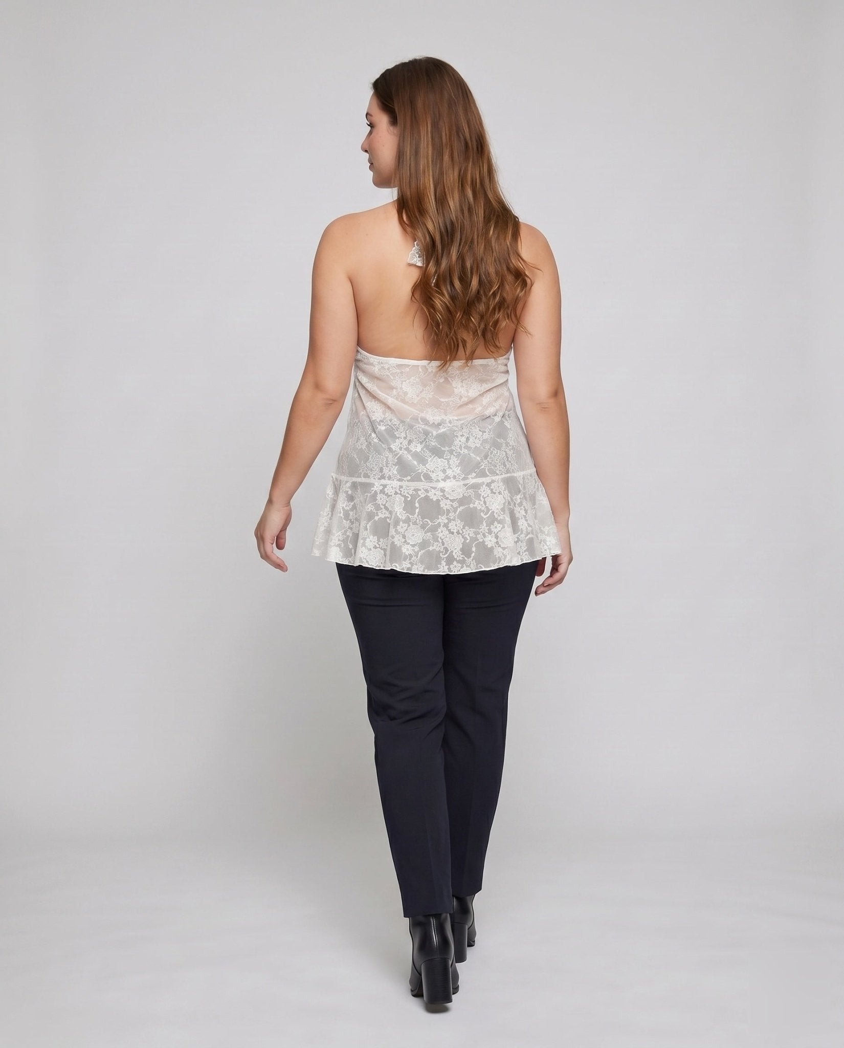 Women’s lace dress with seductive cut - Chichicherry