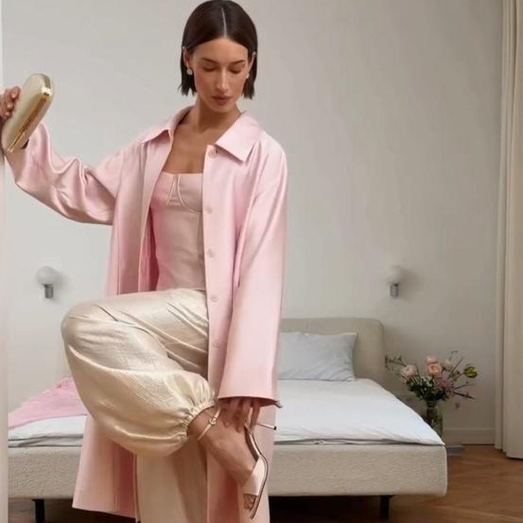 Women’s lightweight satin-like long coat in oversized cut with wide lapels Chichicherry - Chichicherry