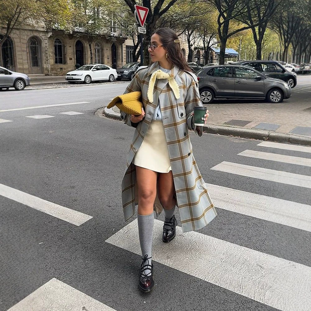 Women's long checkered coat in trench coat style with double button placket Chichicherry - Chichicherry