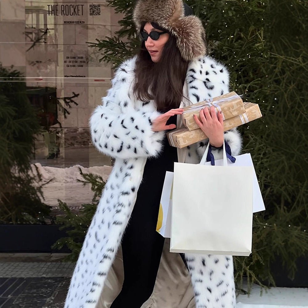 Women's Long Coat made of Faux Fur with Dalmatian Look and Hood Chichicherry - Chichicherry