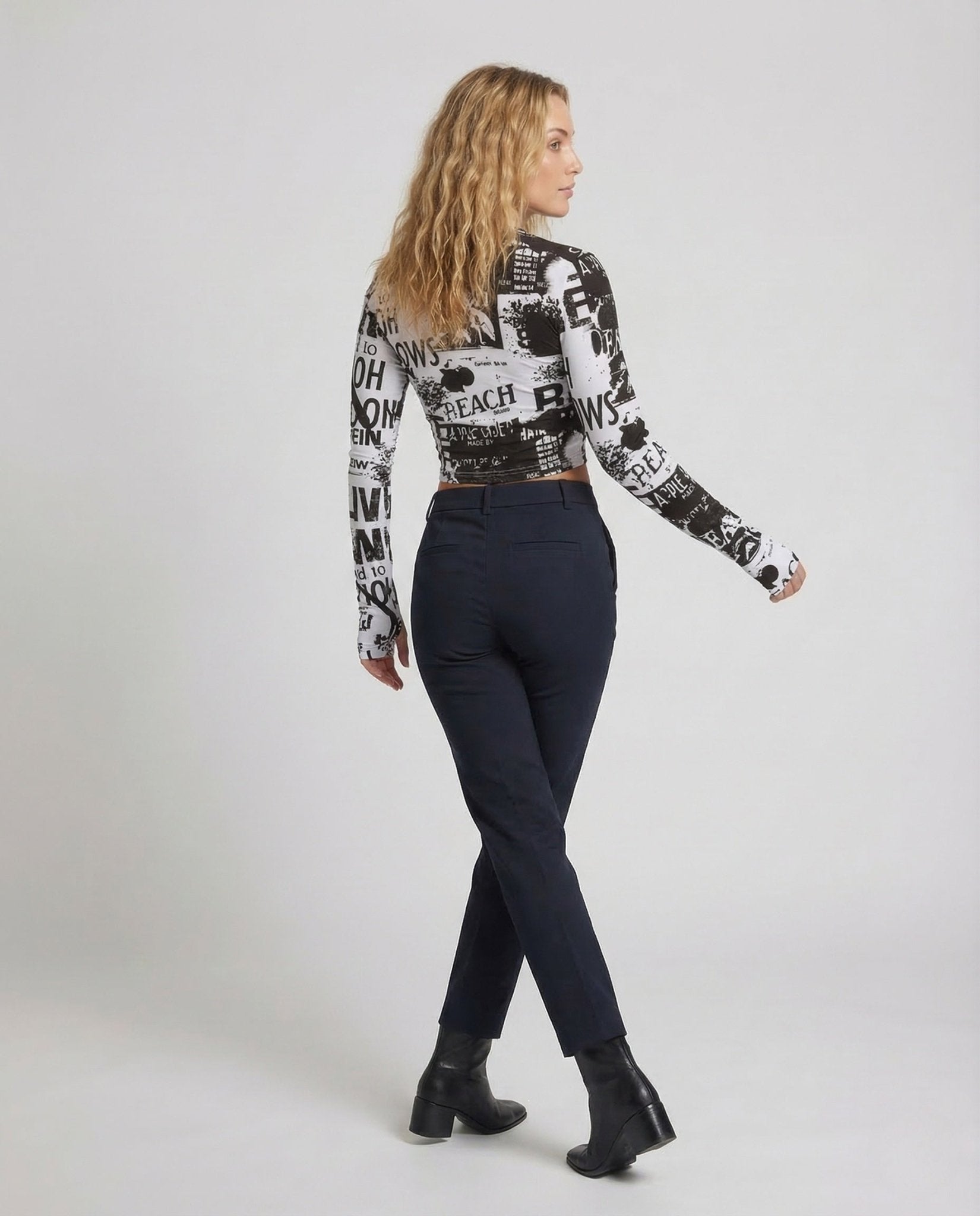 Women's Long Sleeve Shirt Print Thumb Hole - Chichicherry