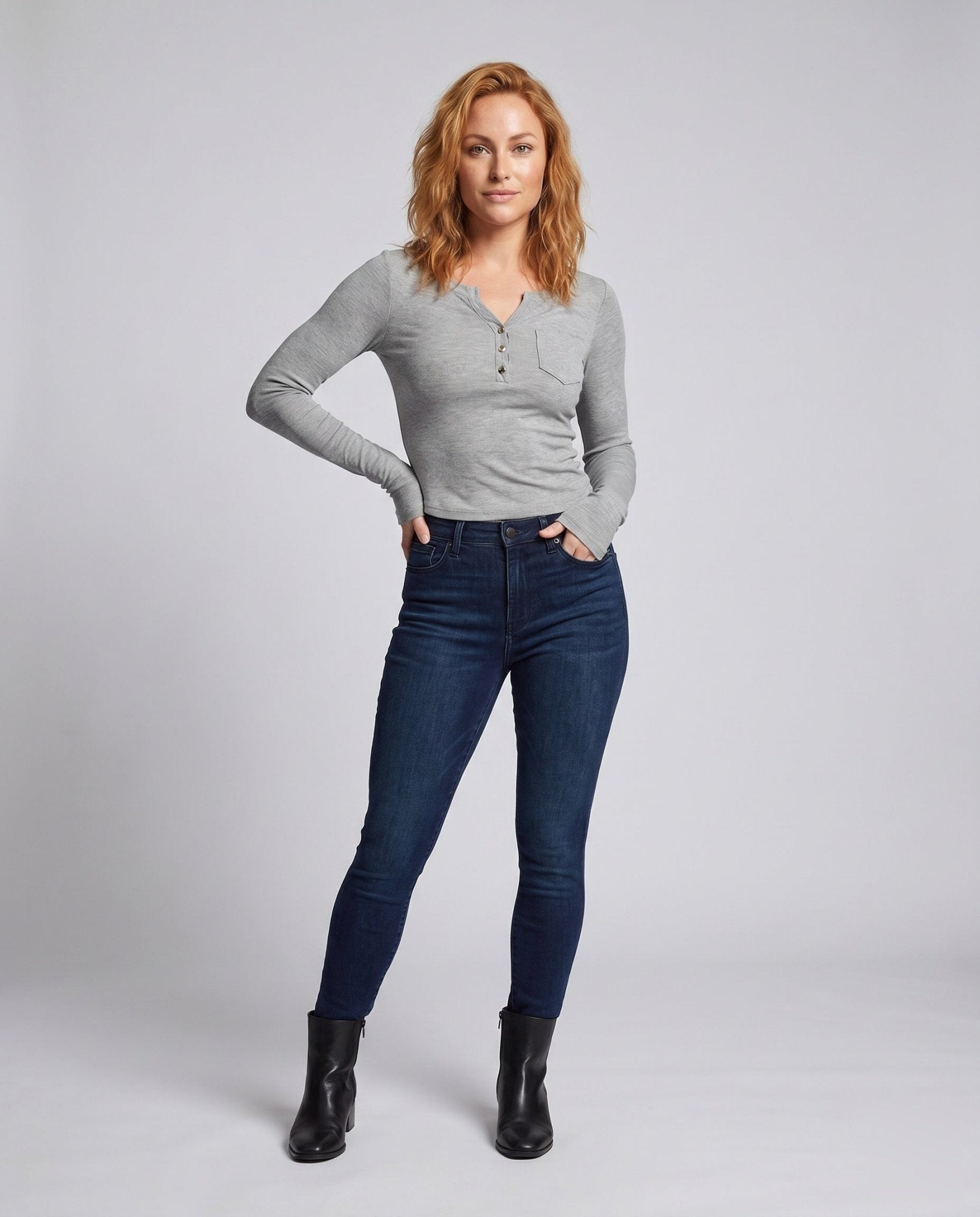 Women's long sleeve shirt with button placket and practical chest pocket - Chichicherry