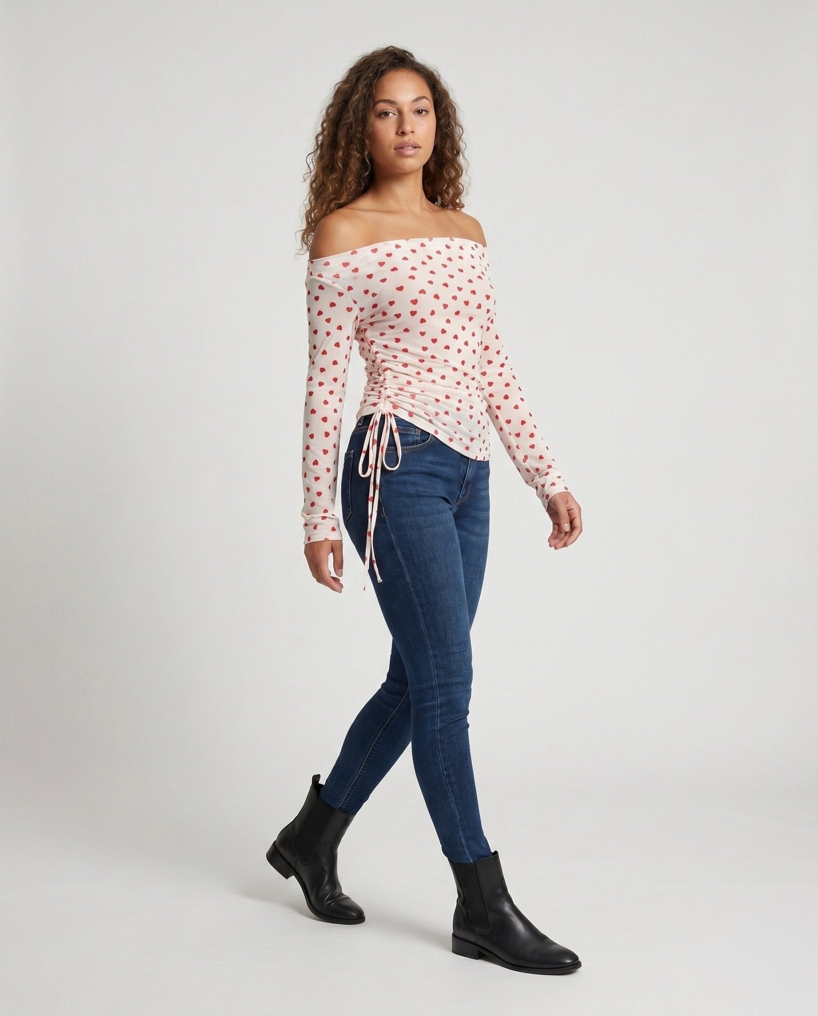 Women's long sleeve shirt with playful heart pattern and side gathering - Chichicherry