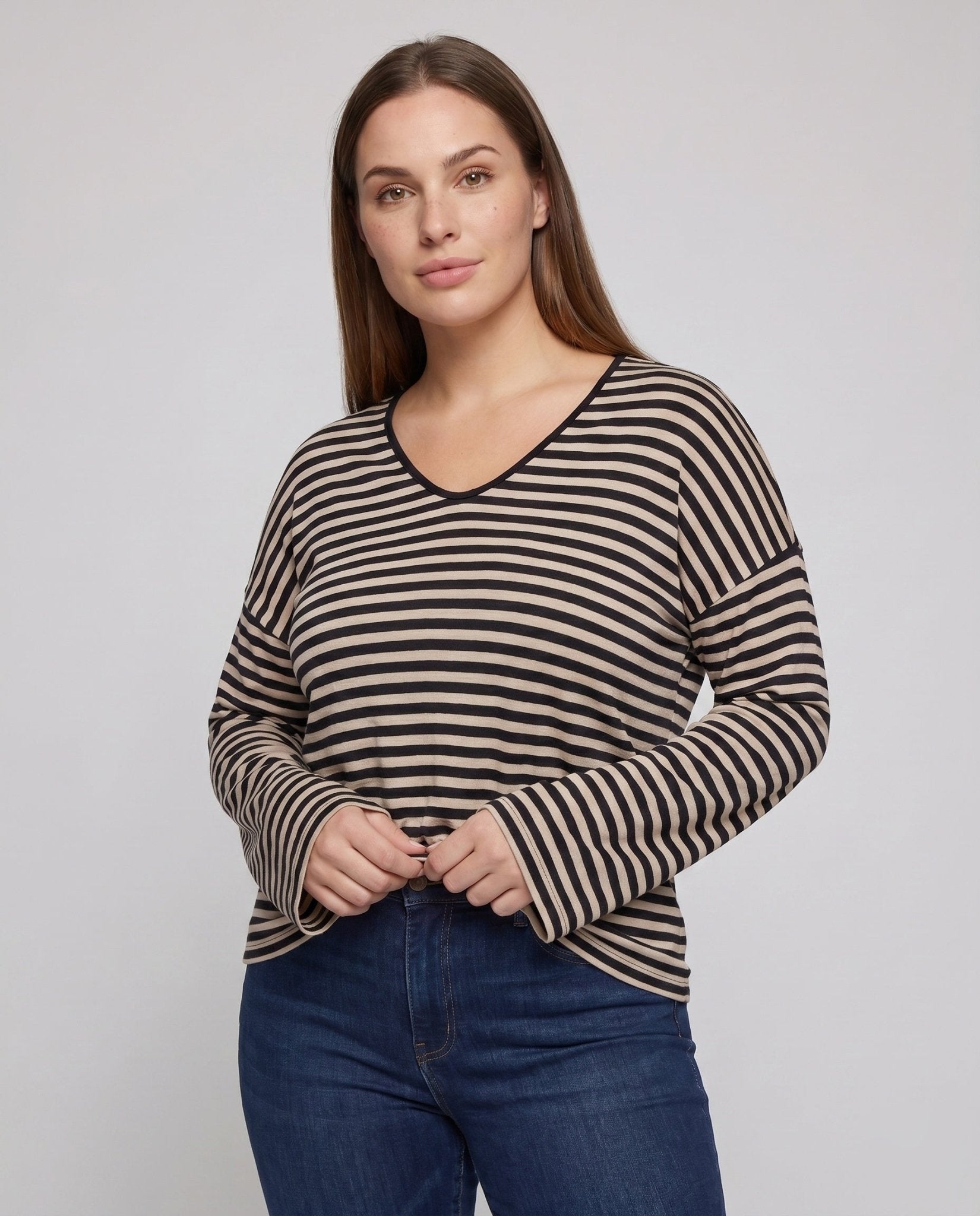 Women's Long Sleeve T-Shirt with Modern Stripe Pattern - Chichicherry