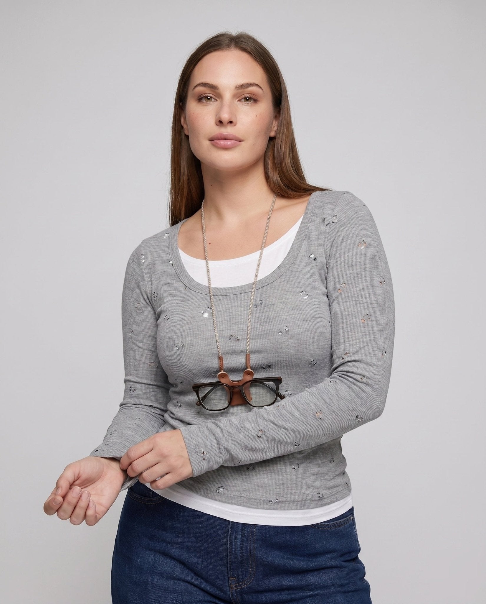 Women's long-sleeved casual top with fashionable round neckline and chic detail - Chichicherry