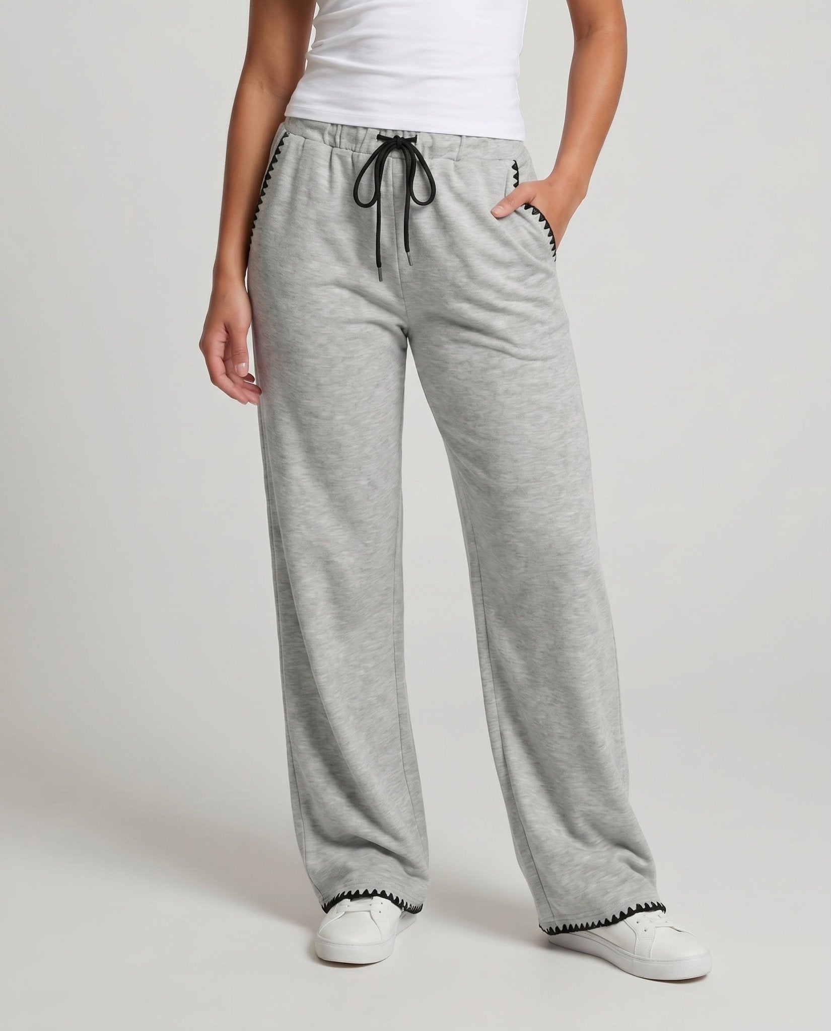 Women's Loose Casual Pants with Elastic Waistband and Side Pockets - Chichicherry