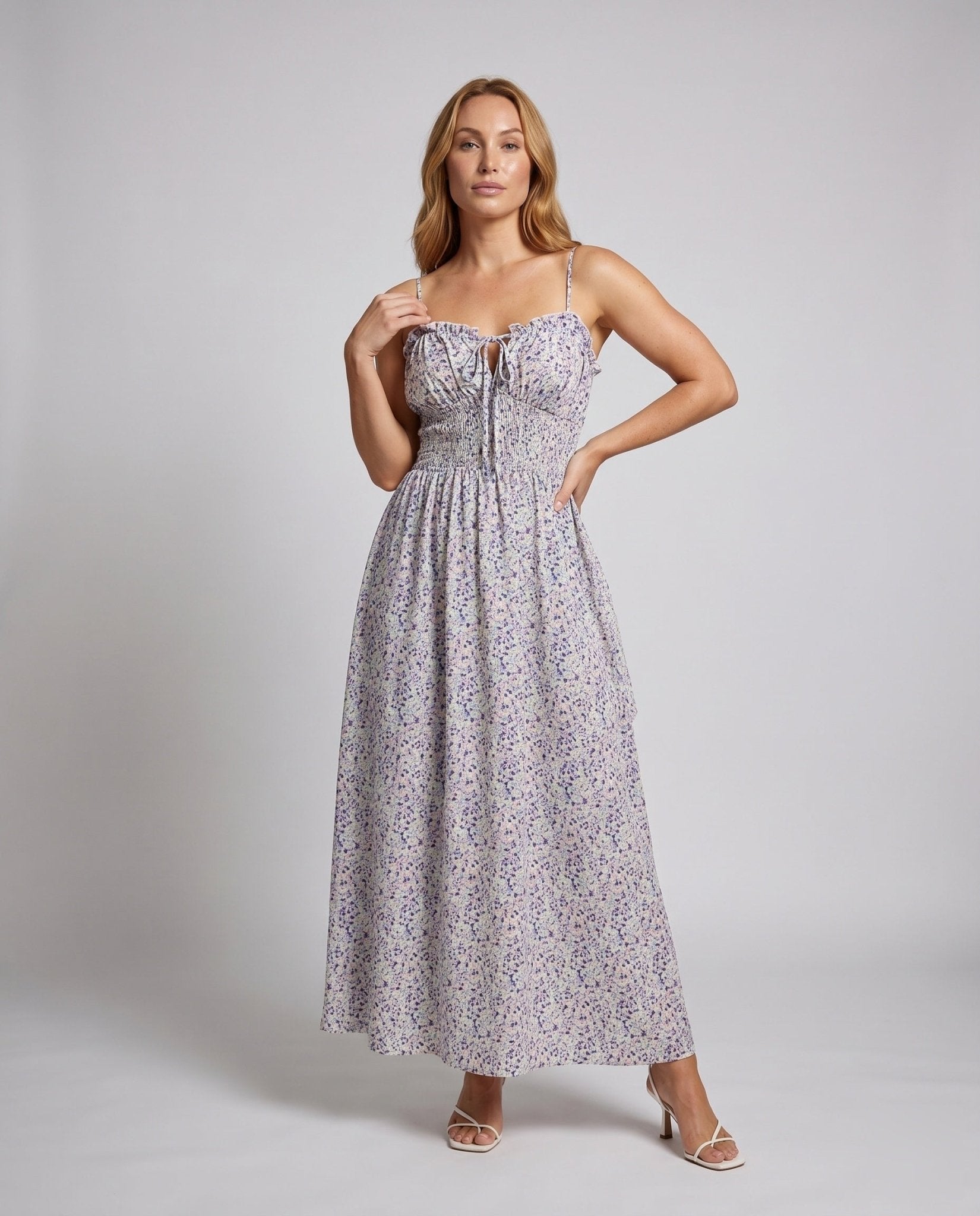 Women's maxi dress with floral design and elastic top - Chichicherry