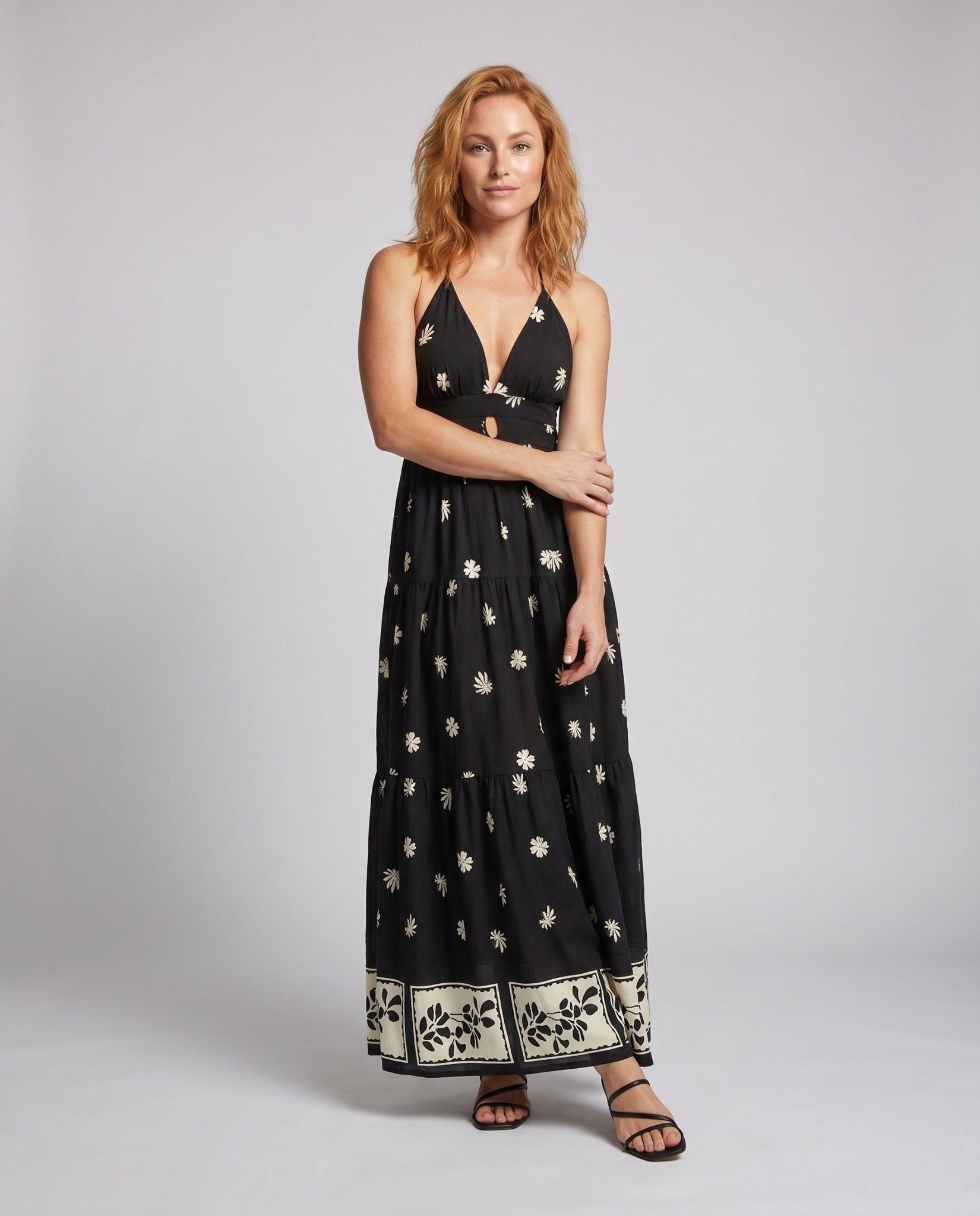Women’s maxi dress with floral pattern and deep neckline - Chichicherry
