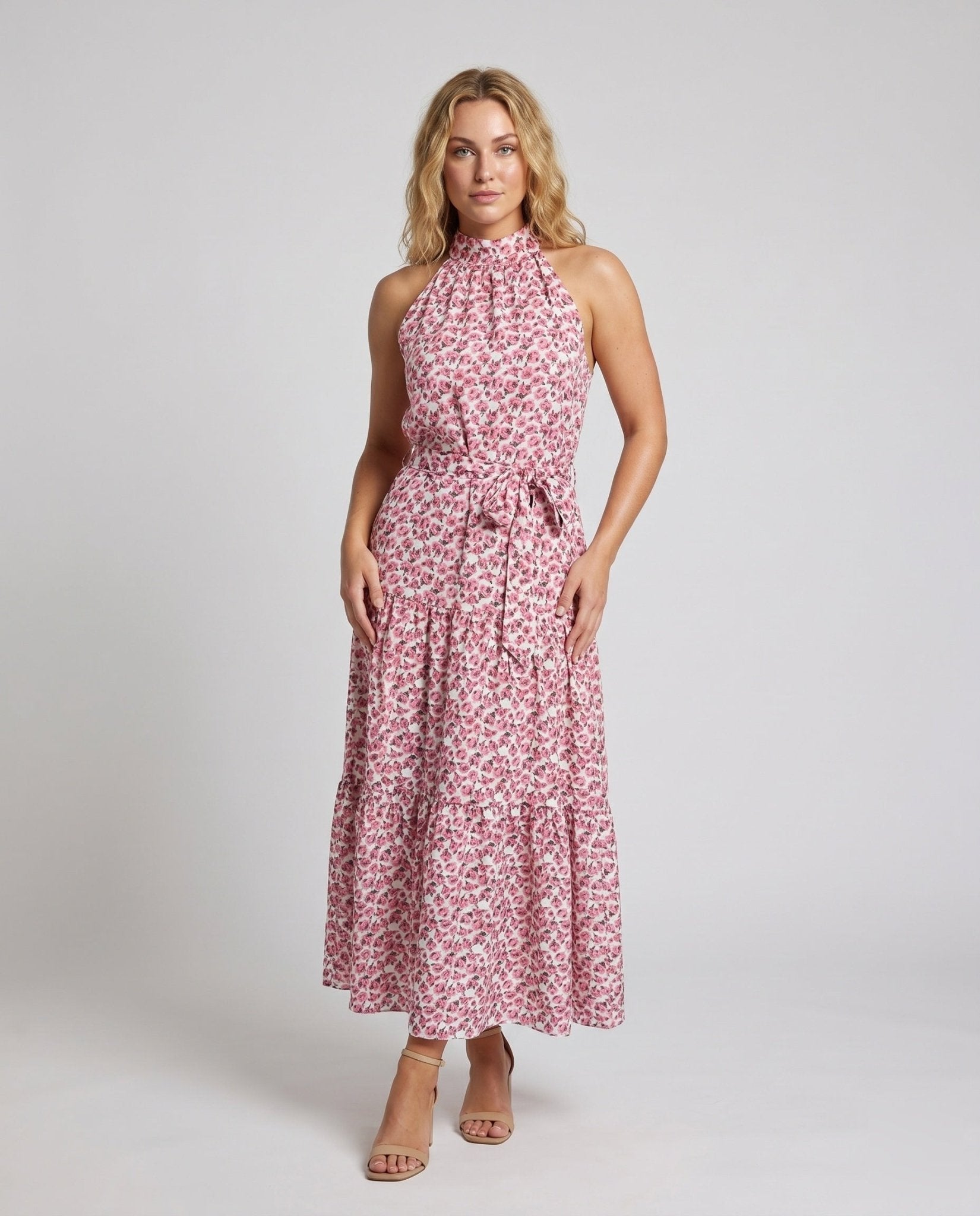 Women's maxi dress with high-neck cut and floral patterns - Chichicherry