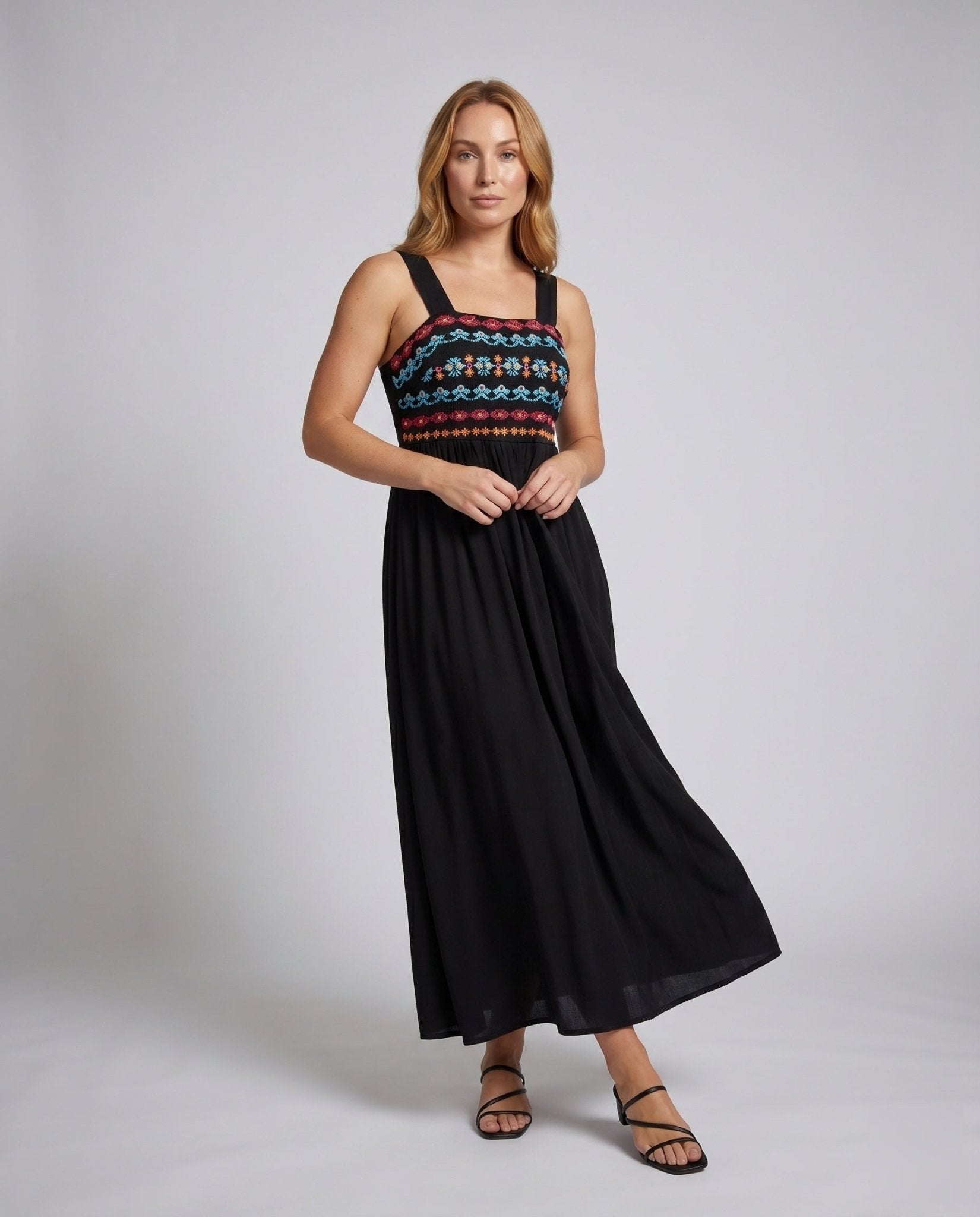 Women's Maxi Dress with intricate embroidery and elegant slit - Chichicherry