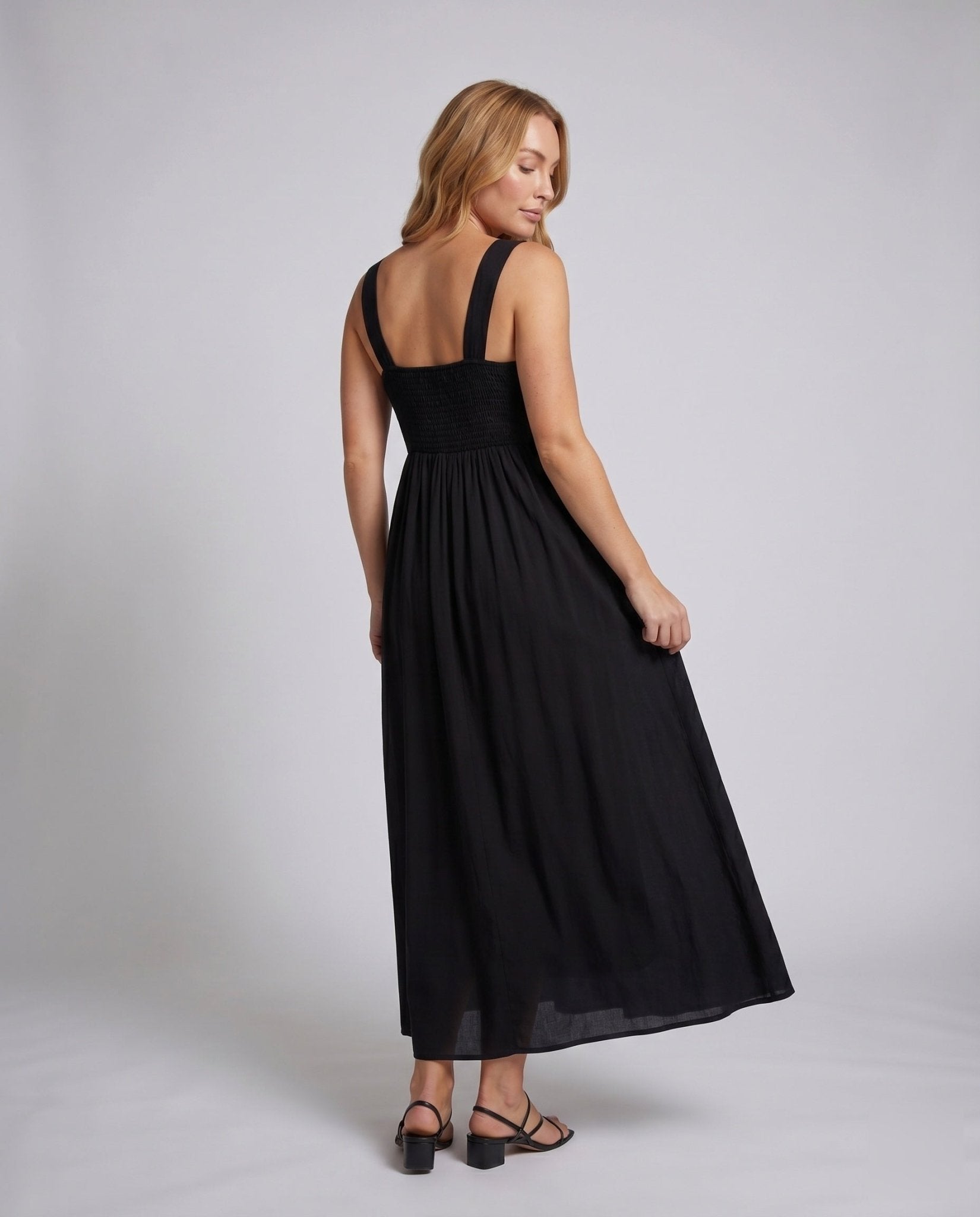 Women's Maxi Dress with intricate embroidery and elegant slit - Chichicherry