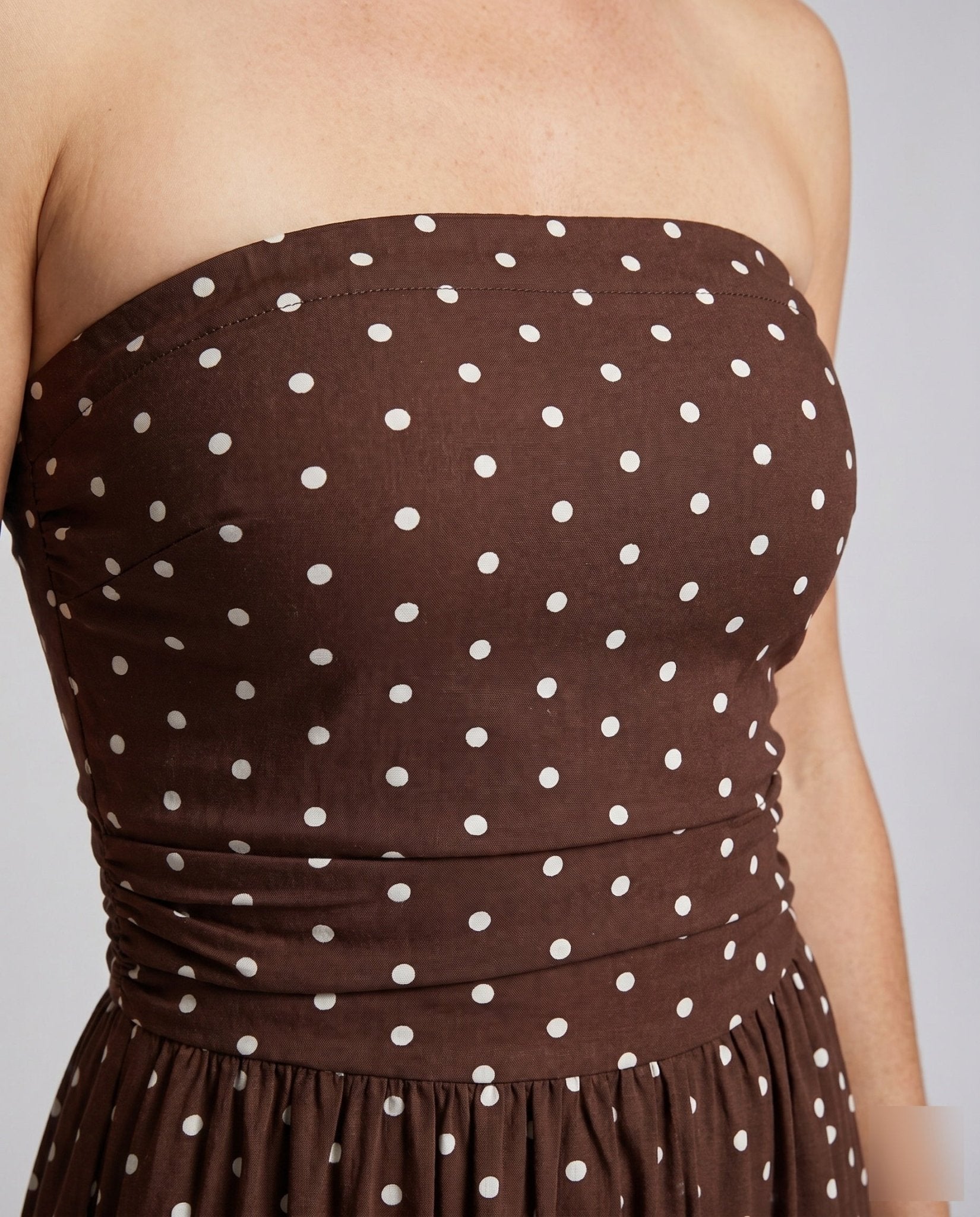 Women's maxi dress with open top and voluminous skirt - Chichicherry