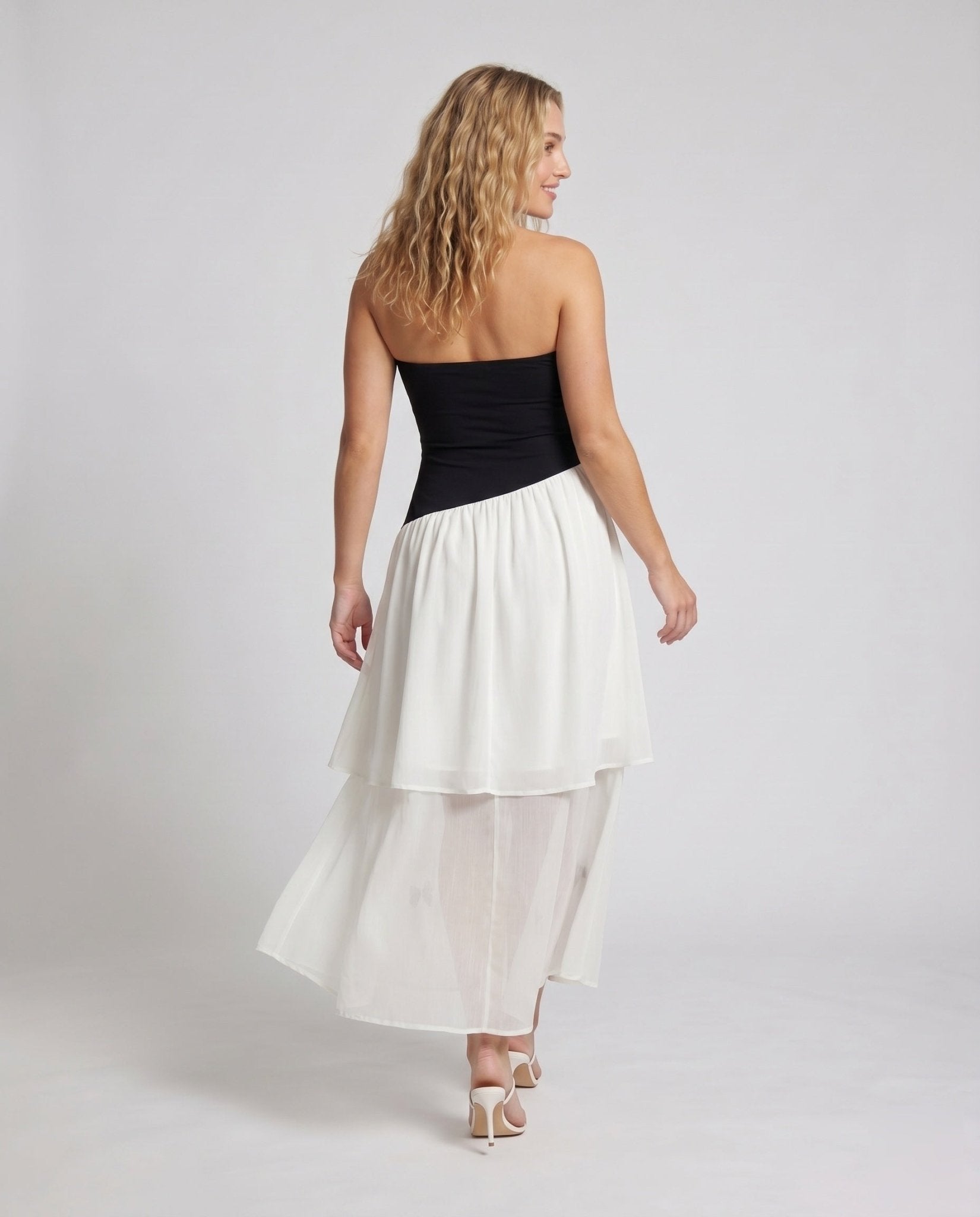 Women's maxi dress with strapless design and elegant ruffle trim - Chichicherry