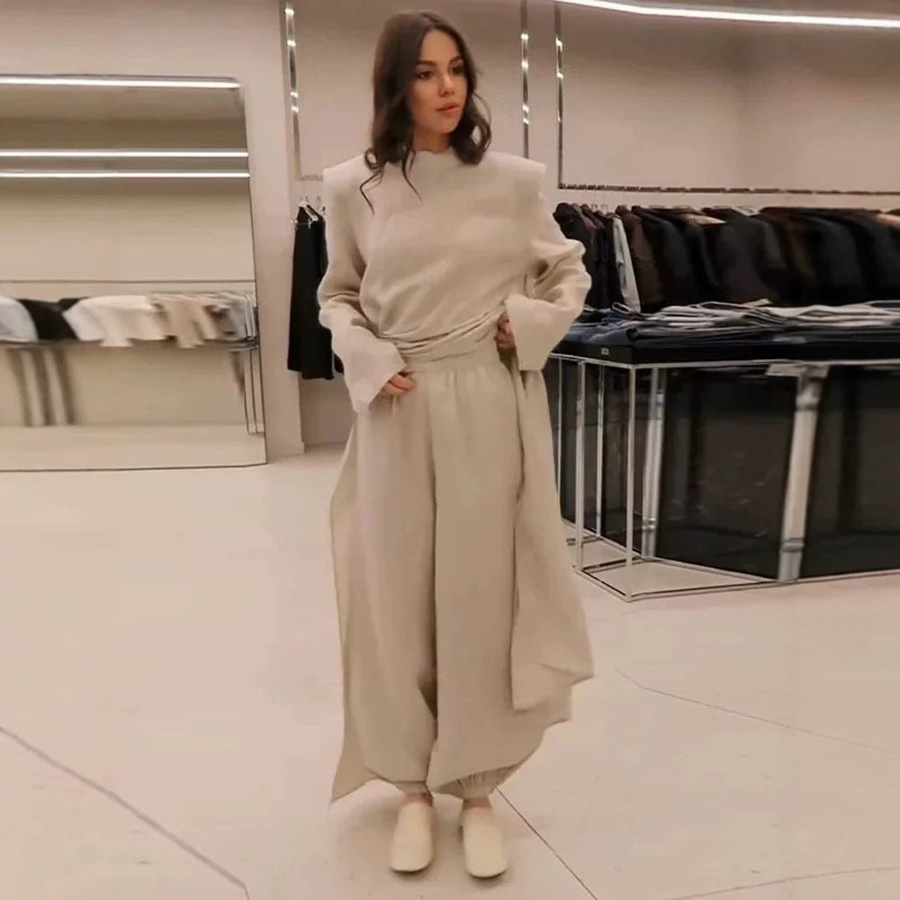 Women’s maxi dress with tailored silhouette, flared skirt and striking shoulders Chichicherry - Chichicherry