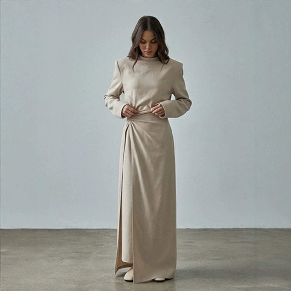 Women’s maxi dress with tailored silhouette, flared skirt and striking shoulders Chichicherry - Chichicherry