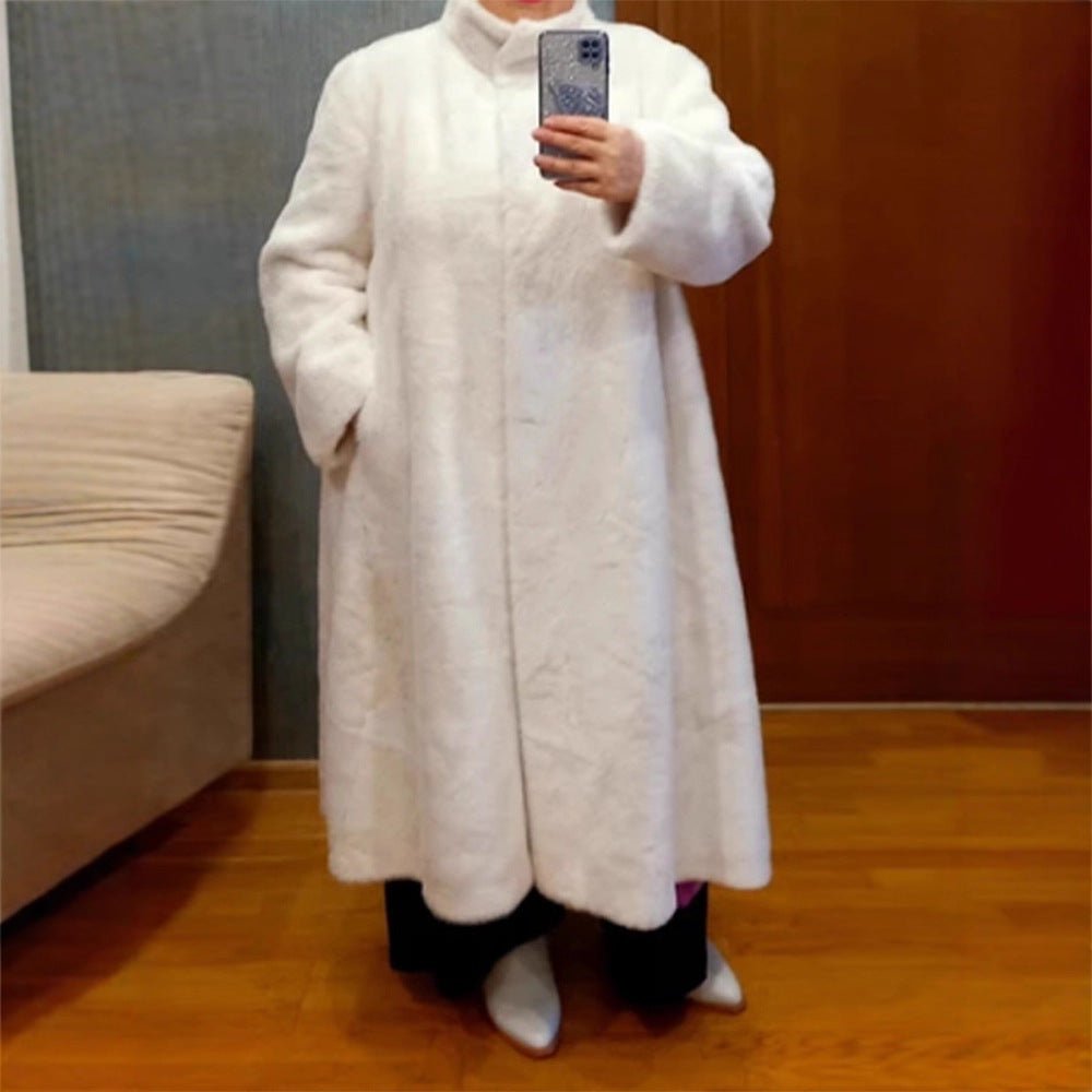 Women's Maxi Faux Fur Coat with Oversized Cut and Patch Pockets Chichicherry - Chichicherry