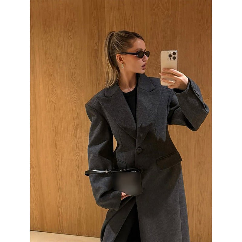 Women's Maxi Wool Coat with Oversized Cut and Structured Shoulder Area Chichicherry - Chichicherry