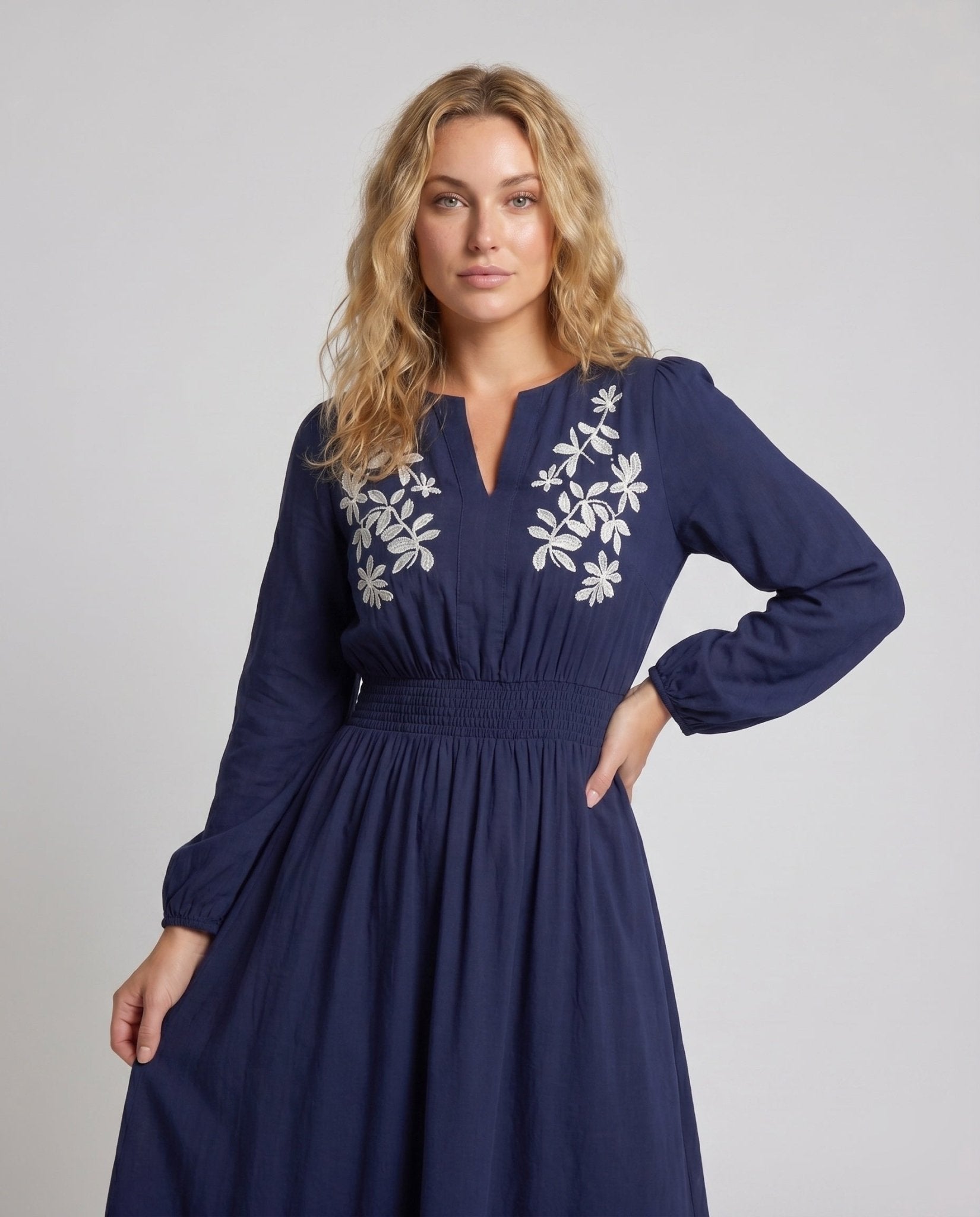 Women's midi dress with floral embroidery - Chichicherry