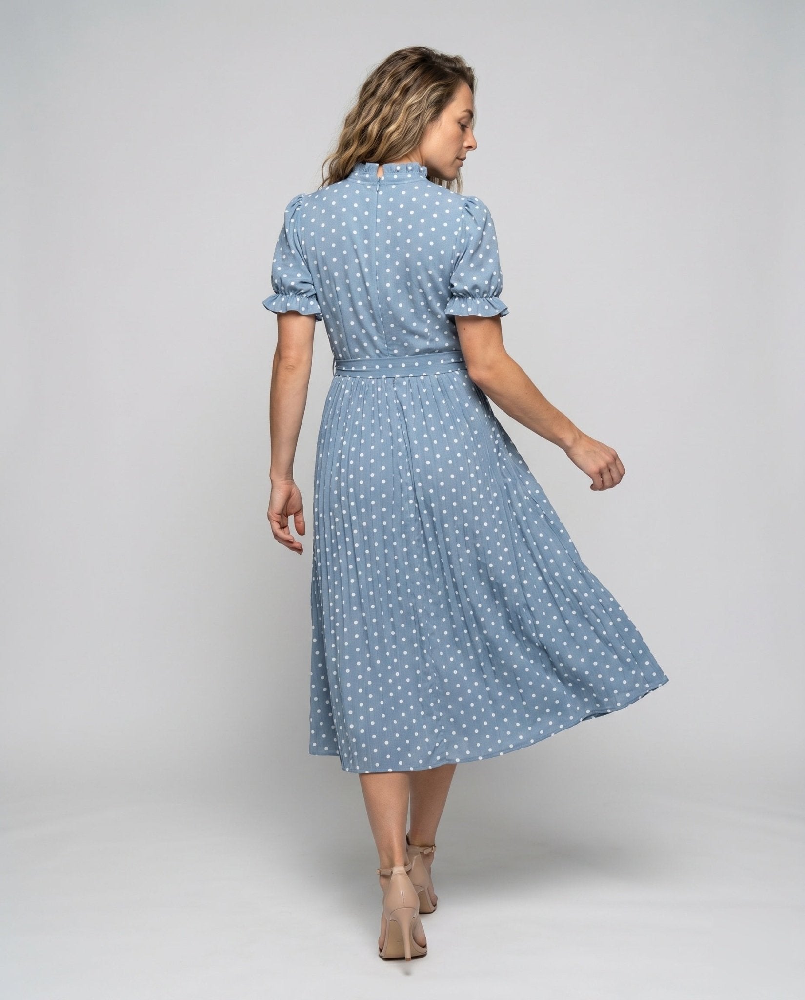Women’s midi dress with ruffle details and fitted belt - Chichicherry