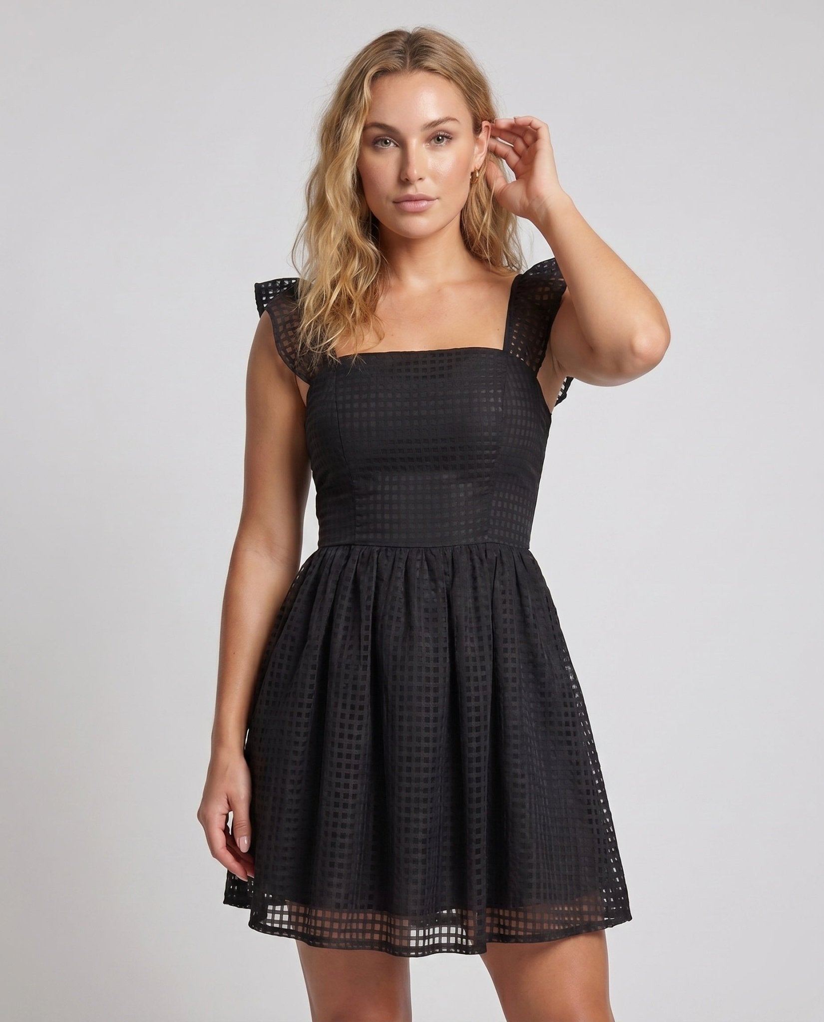 Women's midi dress with ruffled sleeves and elegant cut - Chichicherry