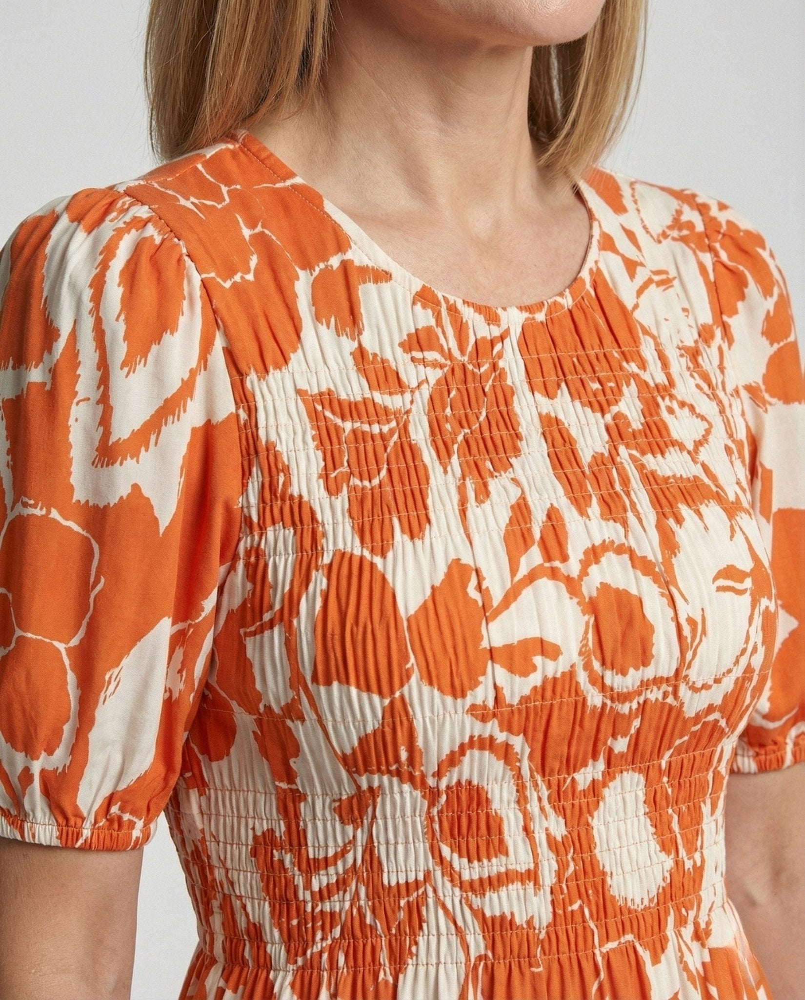 Women's midi dress with smocked waist and balloon sleeves - Chichicherry