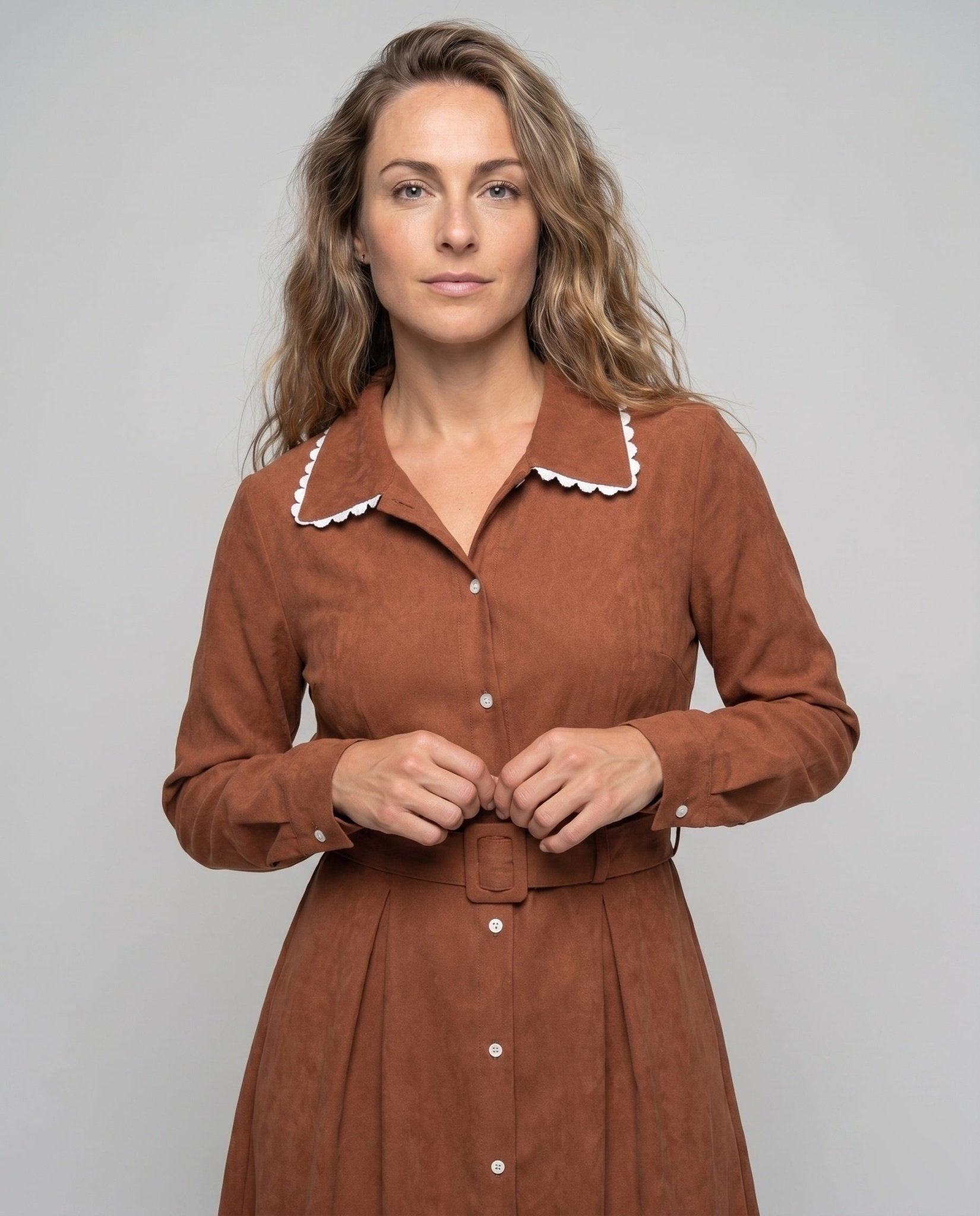 Women's midi dress with wide cut collar and button details - Chichicherry