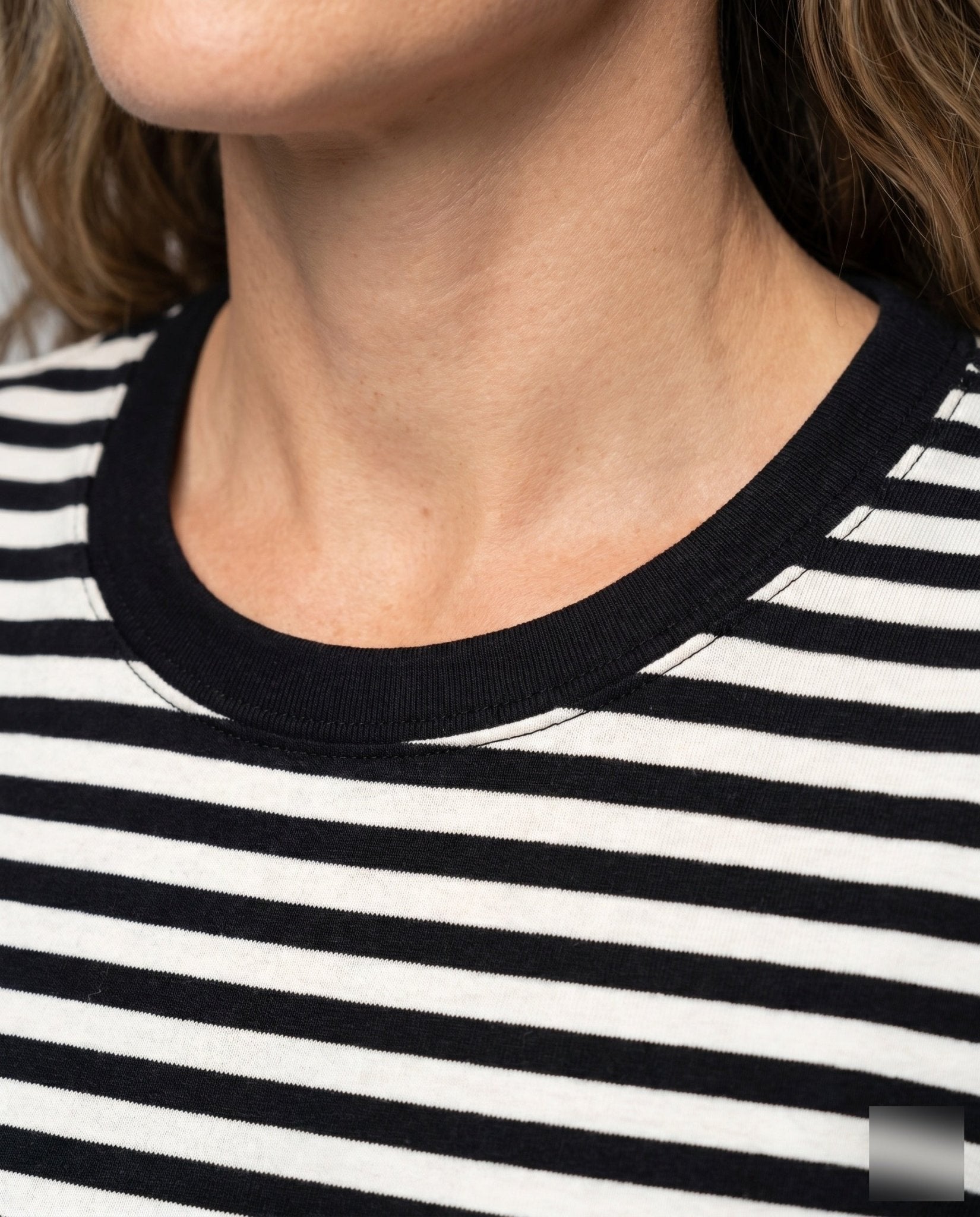 Women's Off-Shoulder Striped T-Shirt with Fitted Cut - Chichicherry