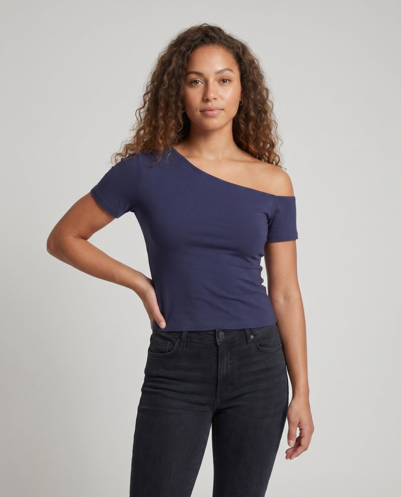 Women's Off-Shoulder T-Shirt with Casual Cut and Soft Material - Chichicherry