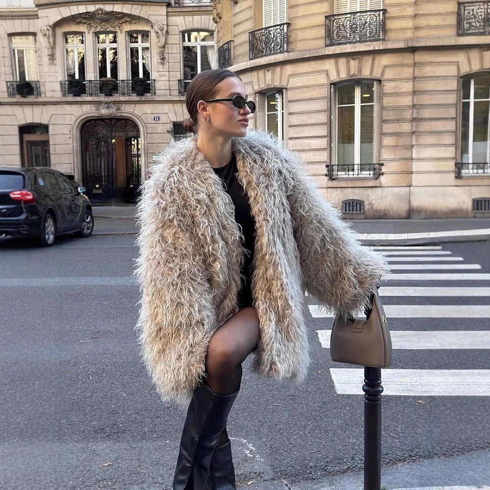 Women's Oversize Curly Faux Fur Coat in Shaggy Look Chichicherry - Chichicherry