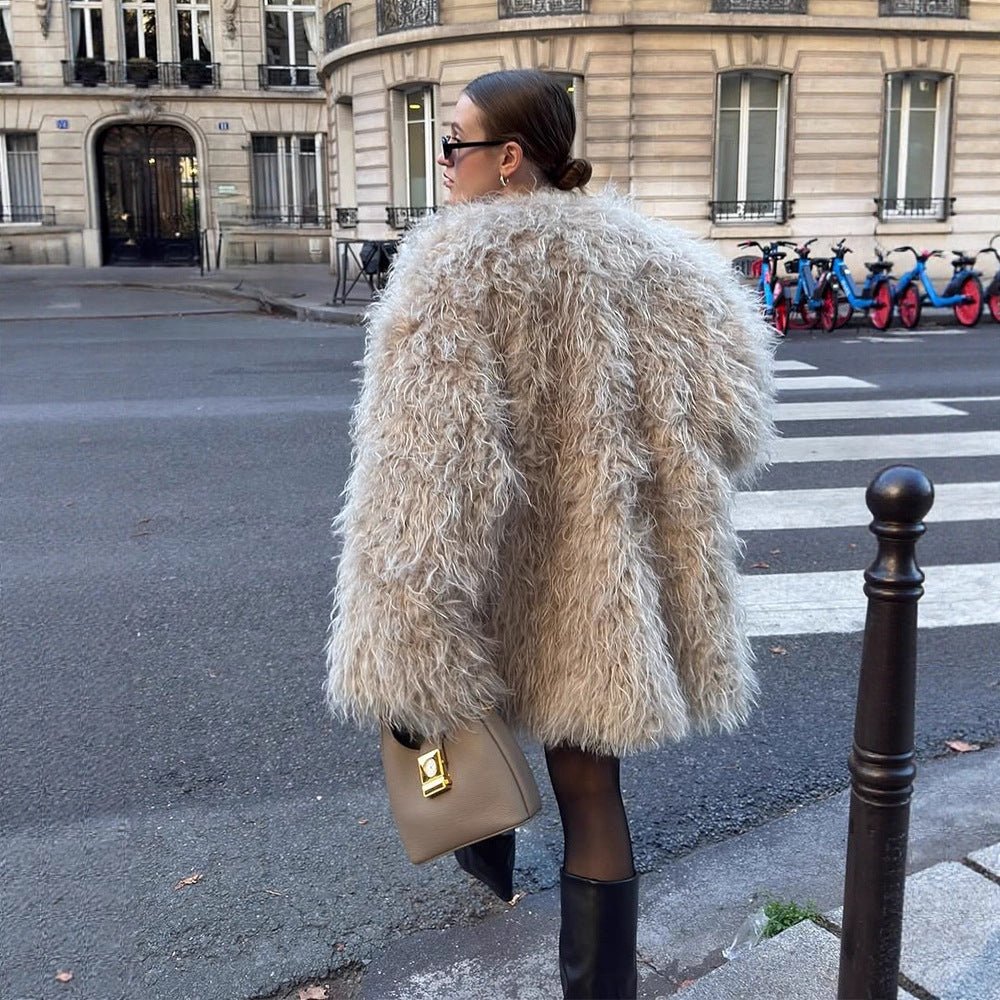 Women's Oversize Curly Faux Fur Coat in Shaggy Look Chichicherry - Chichicherry