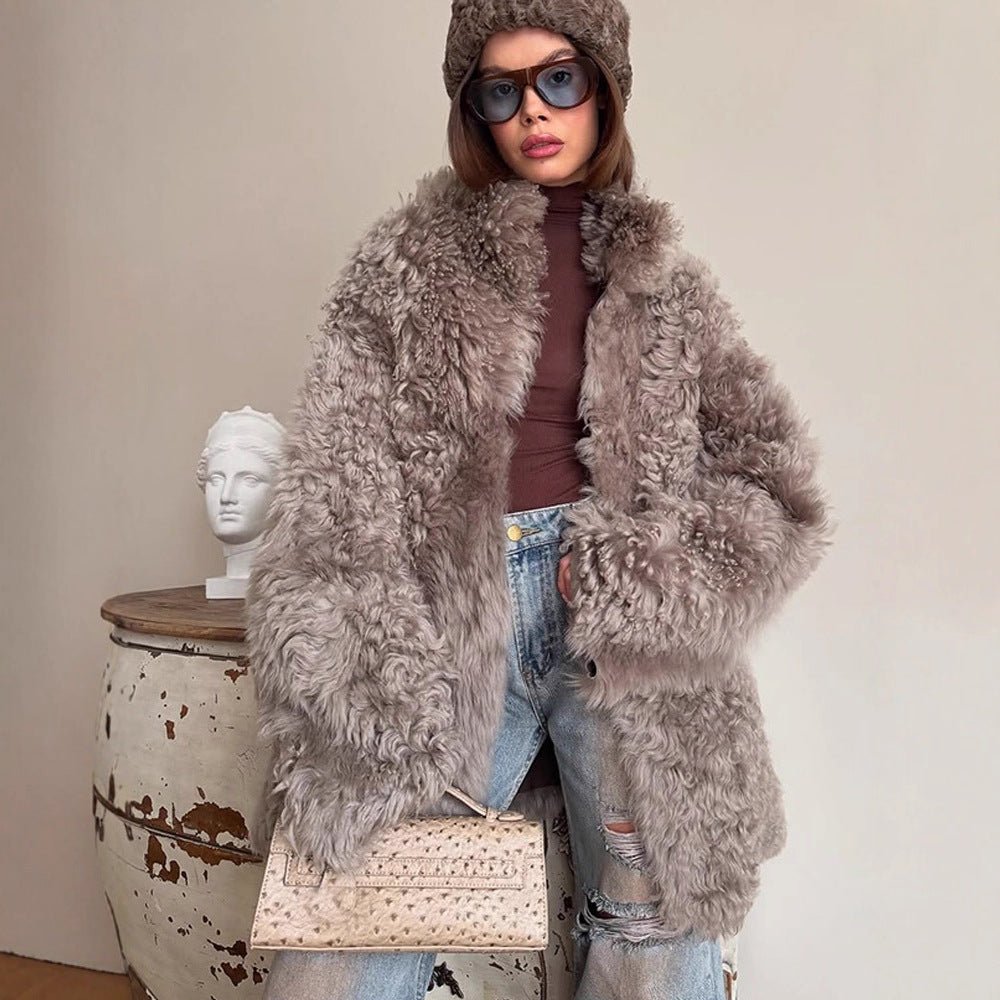 Women's Oversize Faux Fur Coat with Curly Teddy Look and Wide Boxy Silhouette Chichicherry - Chichicherry