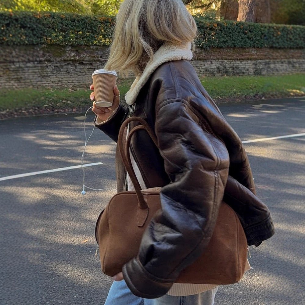 Women's Oversize Pilot Jacket made of Faux Leather with Teddy Lining and Wide Cut Chichicherry - Chichicherry
