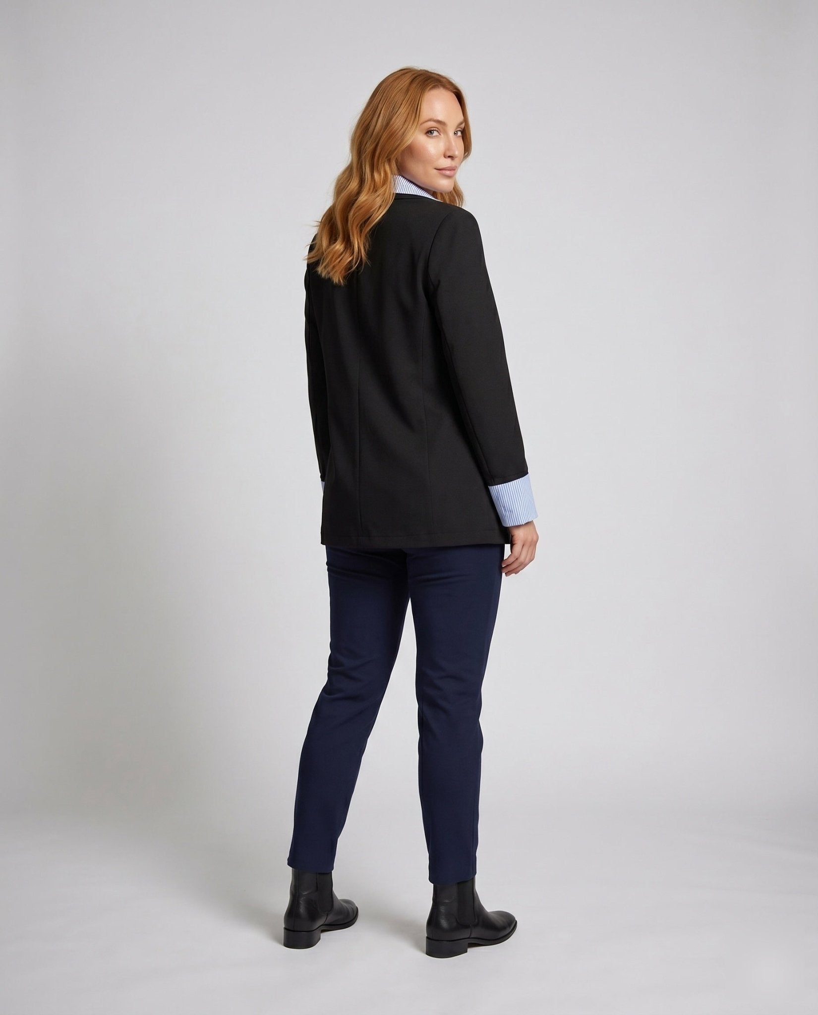 Women's oversized blazer with elegant collar and practical pockets - Chichicherry