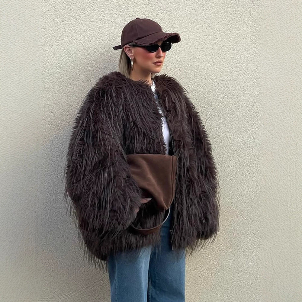 Women's Oversized Faux Fur Coat with Long Pile Shag Look and Boxy Silhouette Chichicherry - Chichicherry