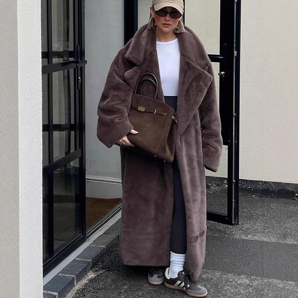 Women's Oversized Faux Fur Maxi Coat with Wide Lapels Chichicherry - Chichicherry