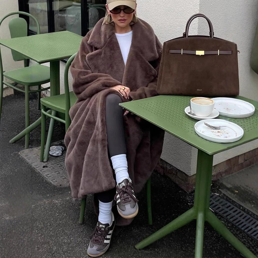 Women's Oversized Faux Fur Maxi Coat with Wide Lapels Chichicherry - Chichicherry