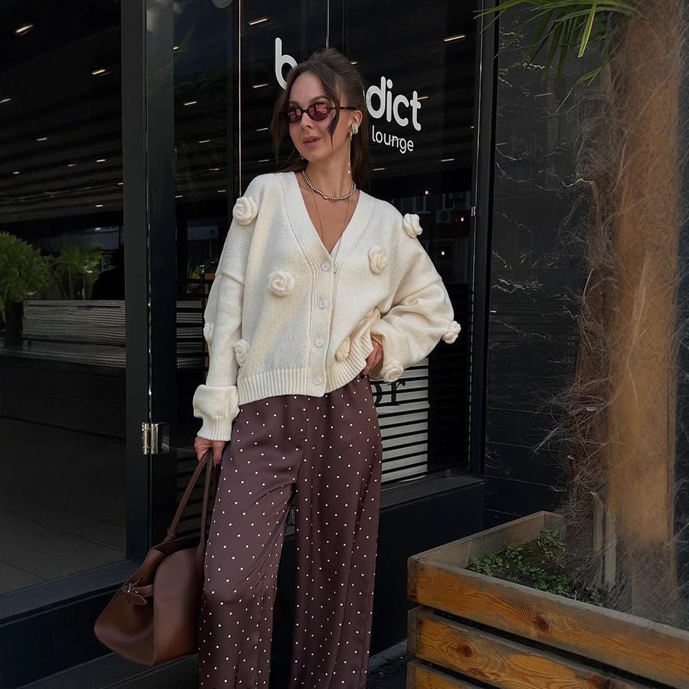 Women's Oversized Knit Cardigan with Three-Dimensional Rose Appliqués and V-Neck Chichicherry - Chichicherry