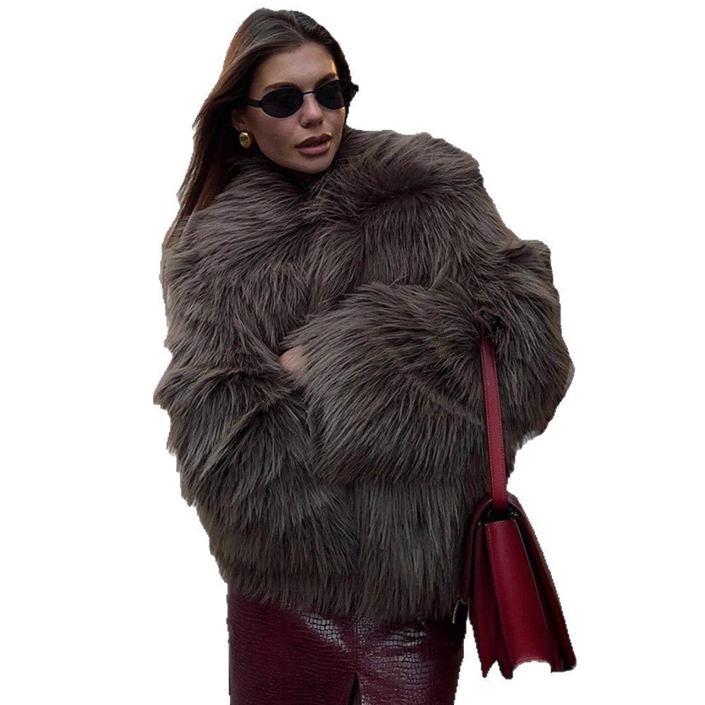 Women's Oversized Short Jacket made of Synthetic Fur in Shaggy Look with Voluminous Shawl Collar Chichicherry - Chichicherry
