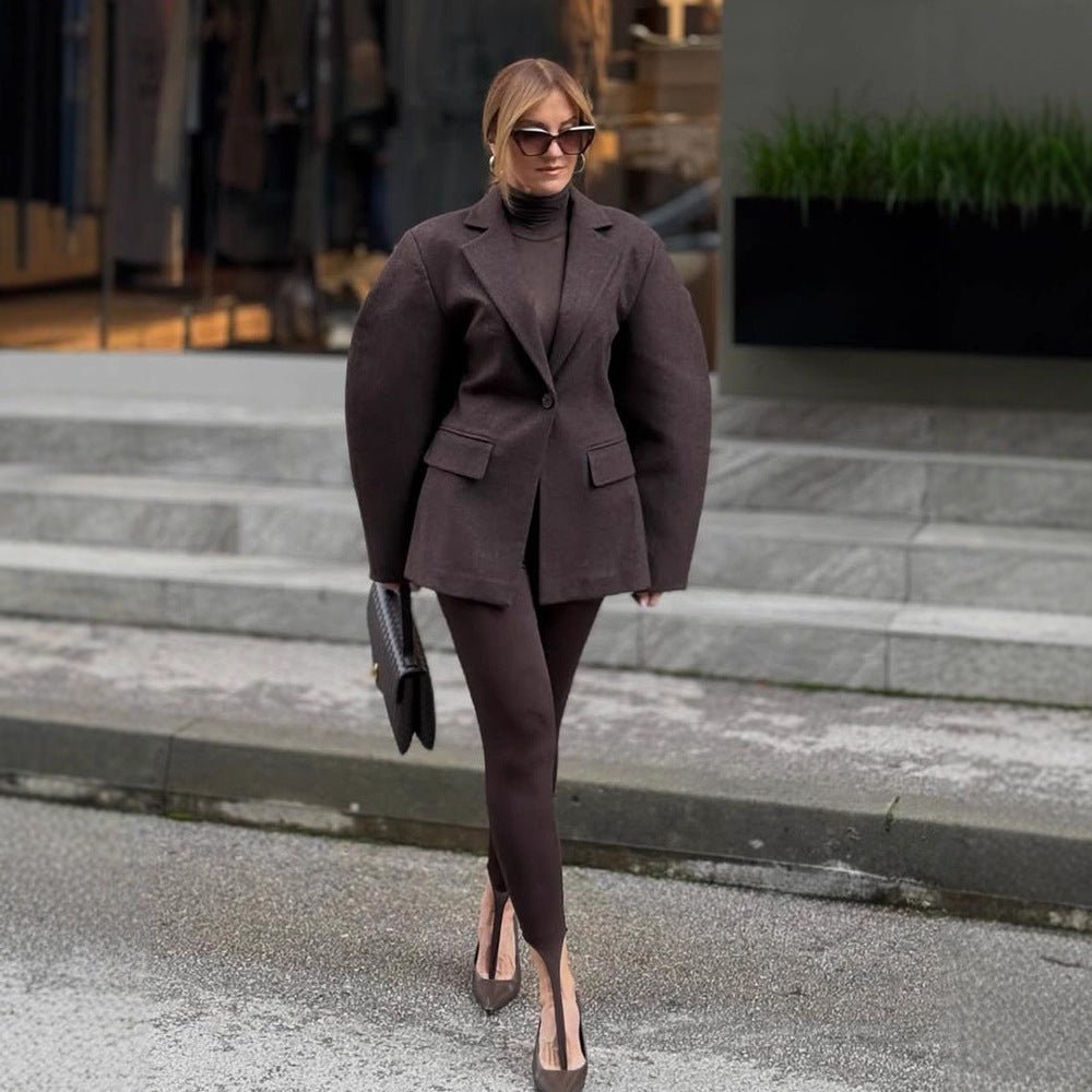 Women's Oversized Structured Blazer with Emphasized Shoulder Area and Voluminous Sleeves Chichicherry - Chichicherry