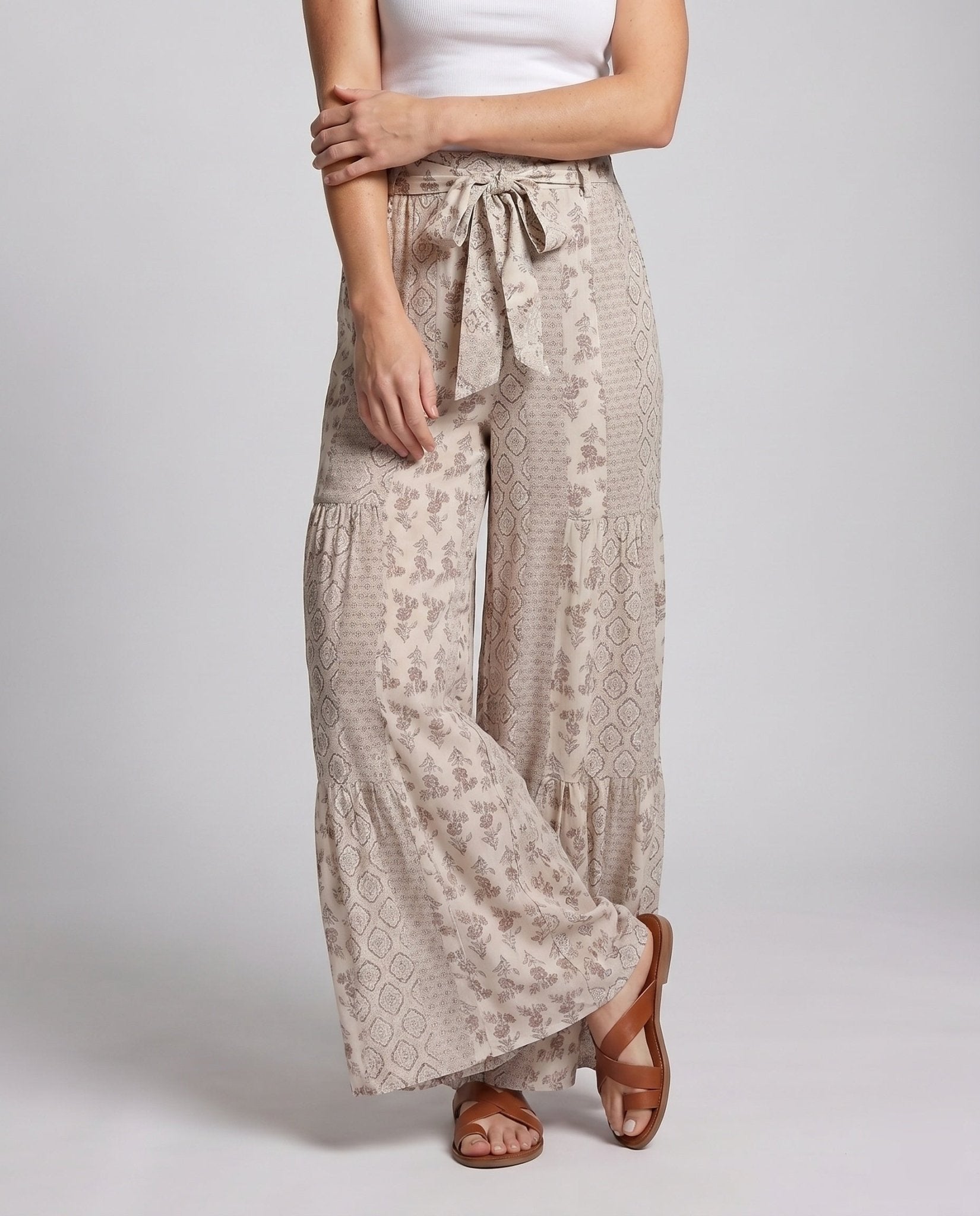 Women's palazzo pants with floral print and playful tie belt - Chichicherry