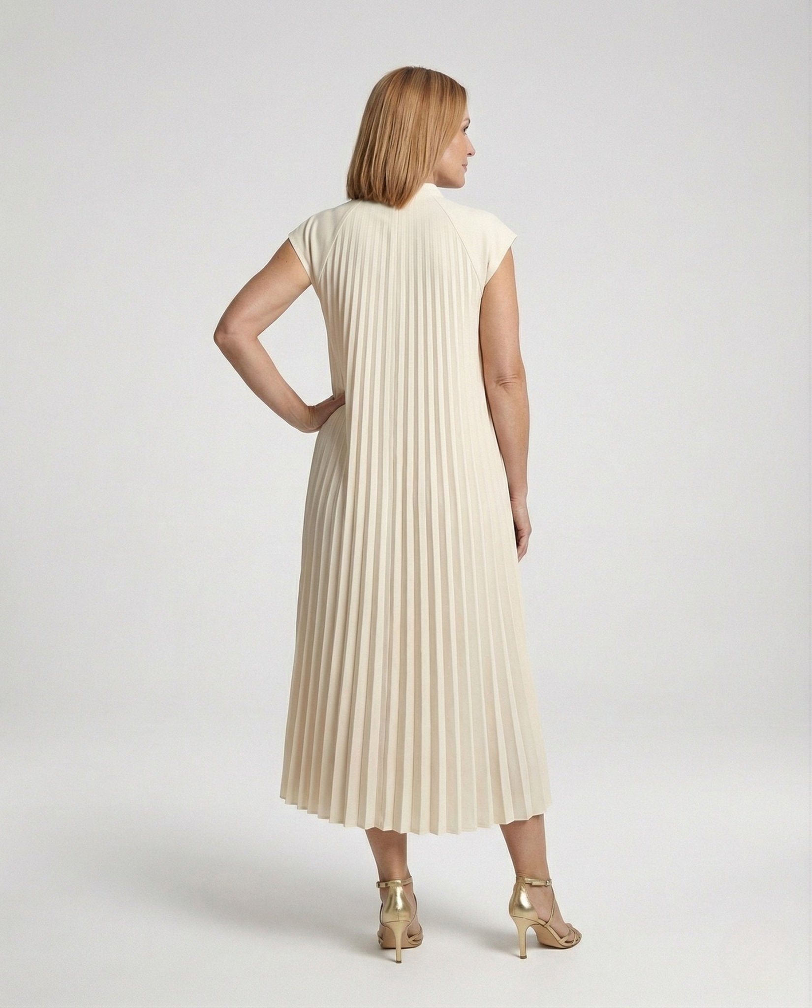 Women's Pleated A-Line Maxi Dress with Pockets - Chichicherry