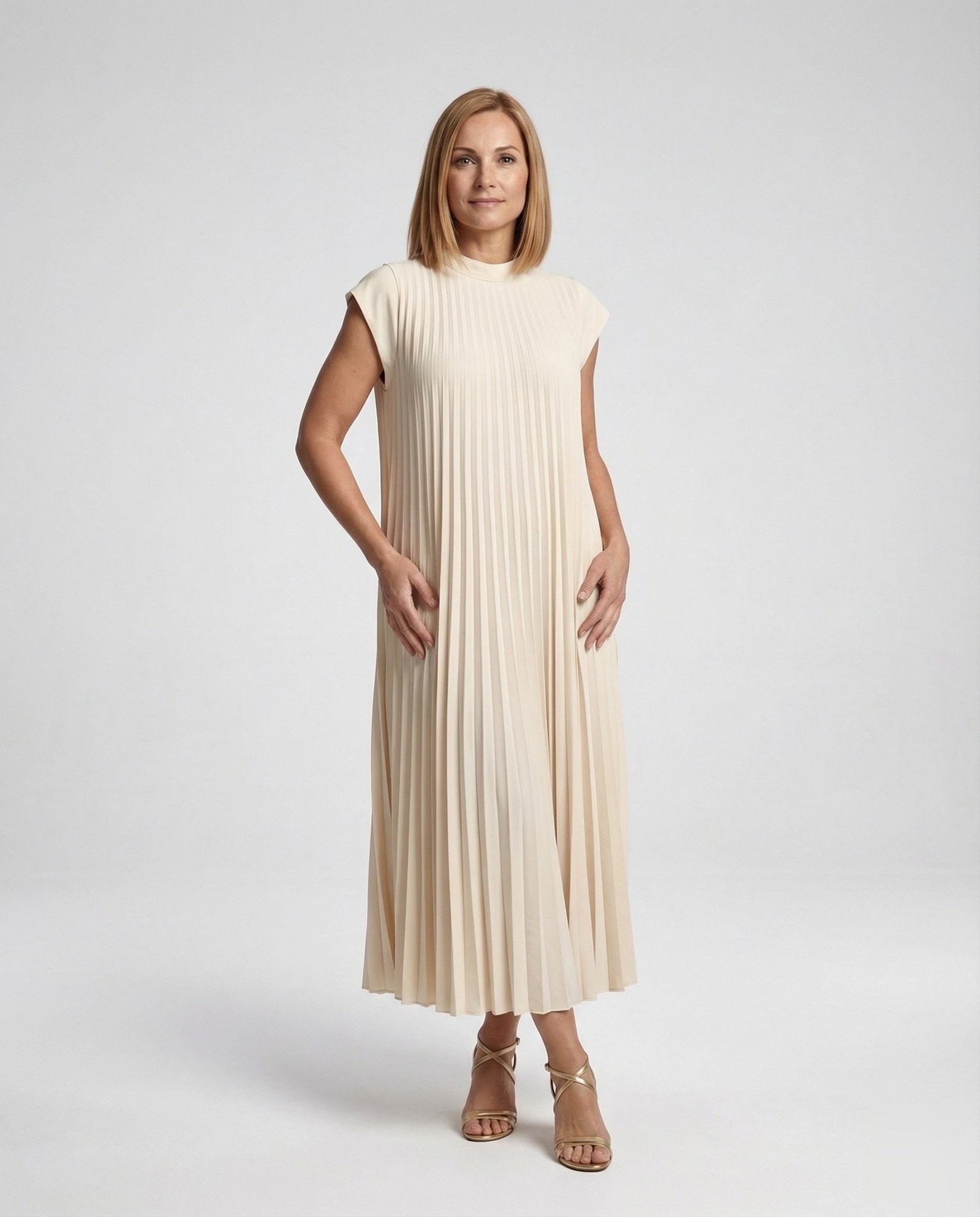 Women's Pleated A-Line Maxi Dress with Pockets - Chichicherry