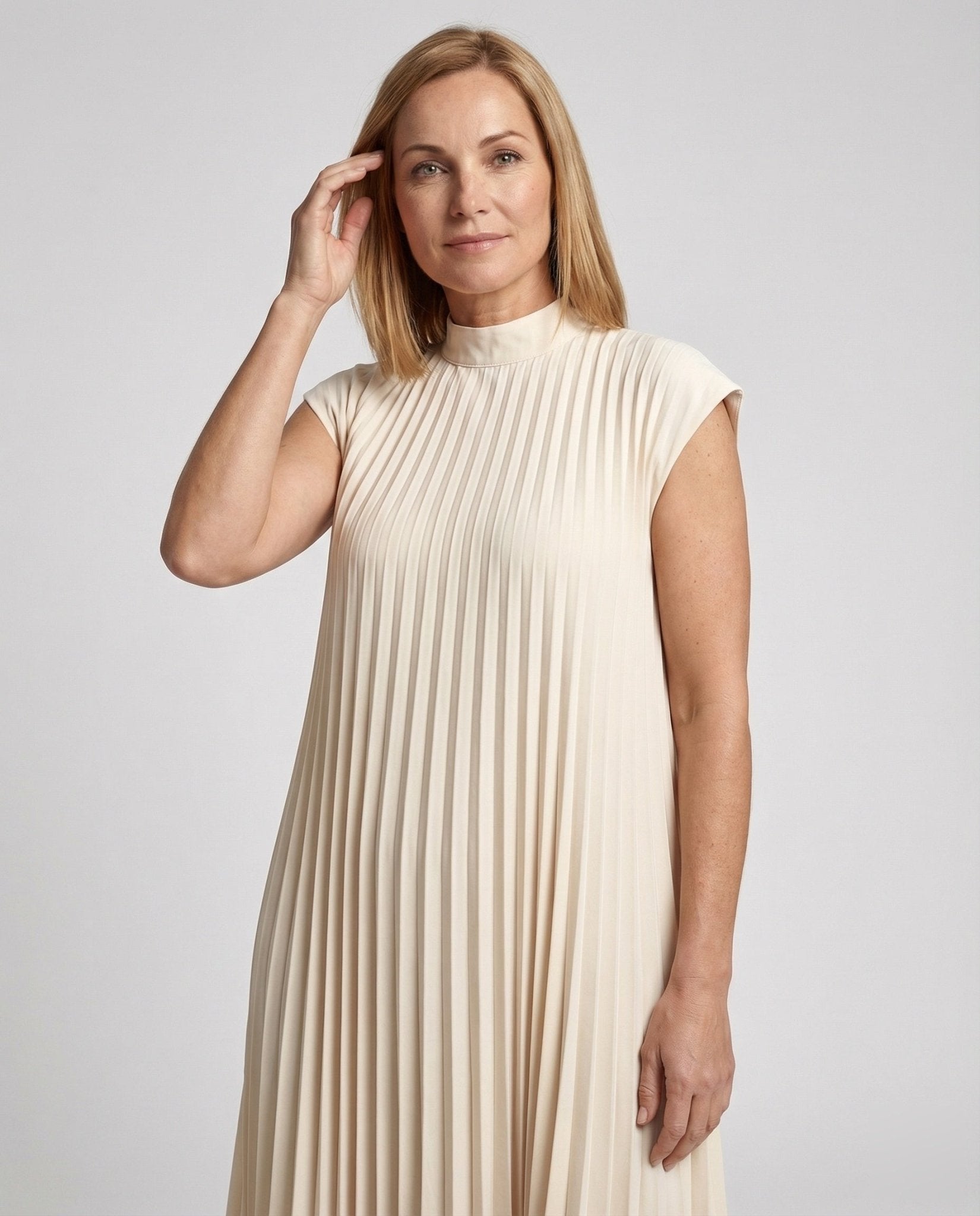 Women's Pleated A-Line Maxi Dress with Pockets - Chichicherry