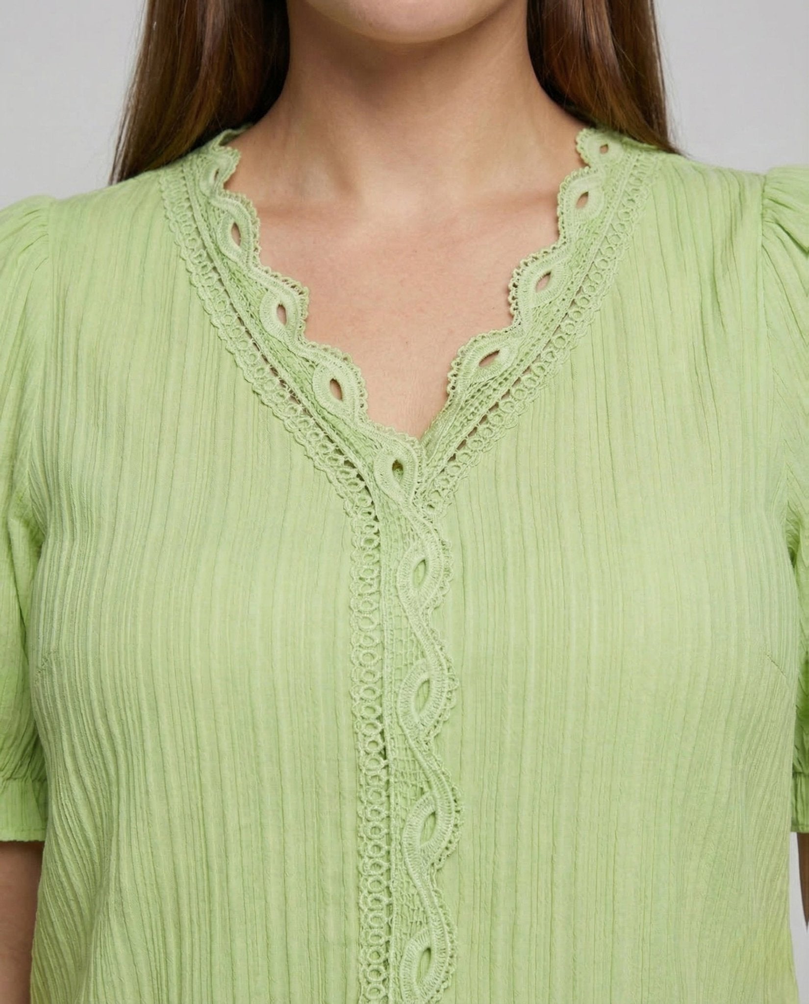 Women's Pleated Blouse Lace Short Sleeve - Chichicherry