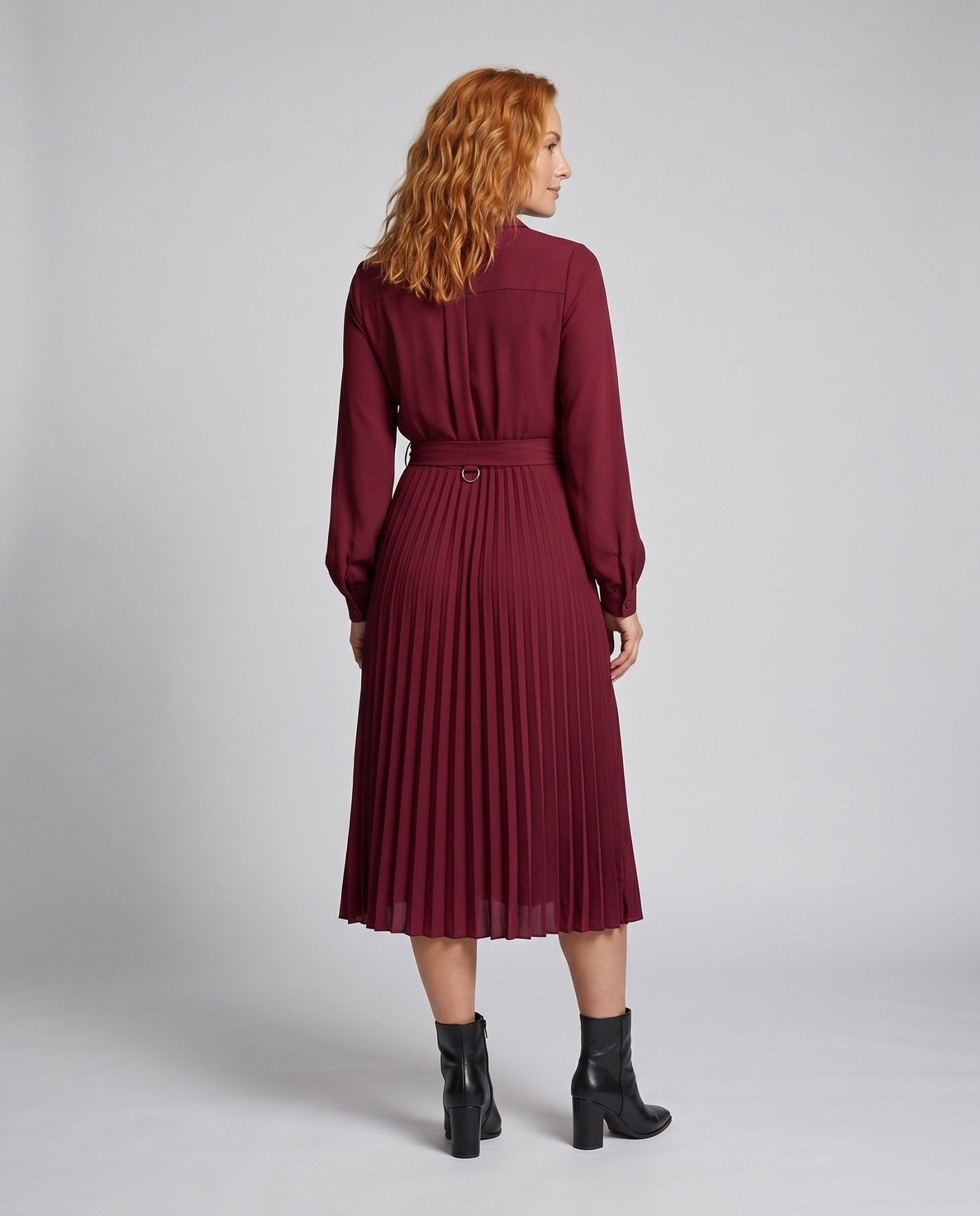 Women’s pleated dress with elegant waist belt and finely textured fabric - Chichicherry