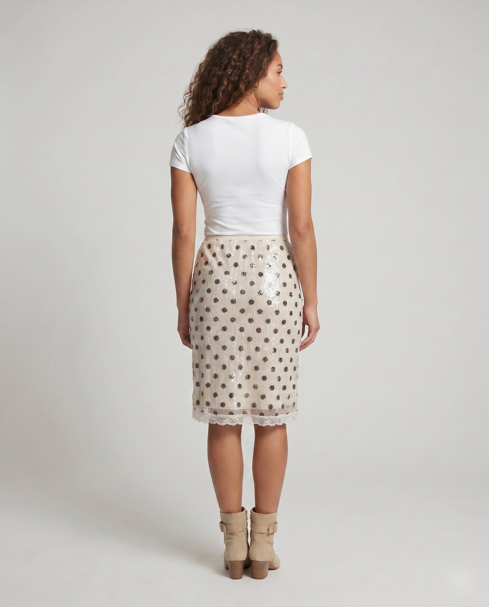 Women's polka dot skirt with lace trim and elastic waistband - Chichicherry