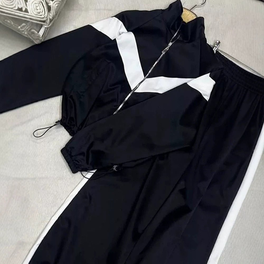 Women's Retro Tracksuit with Zip Jacket and Elastic Waist Pants Chichicherry - Chichicherry