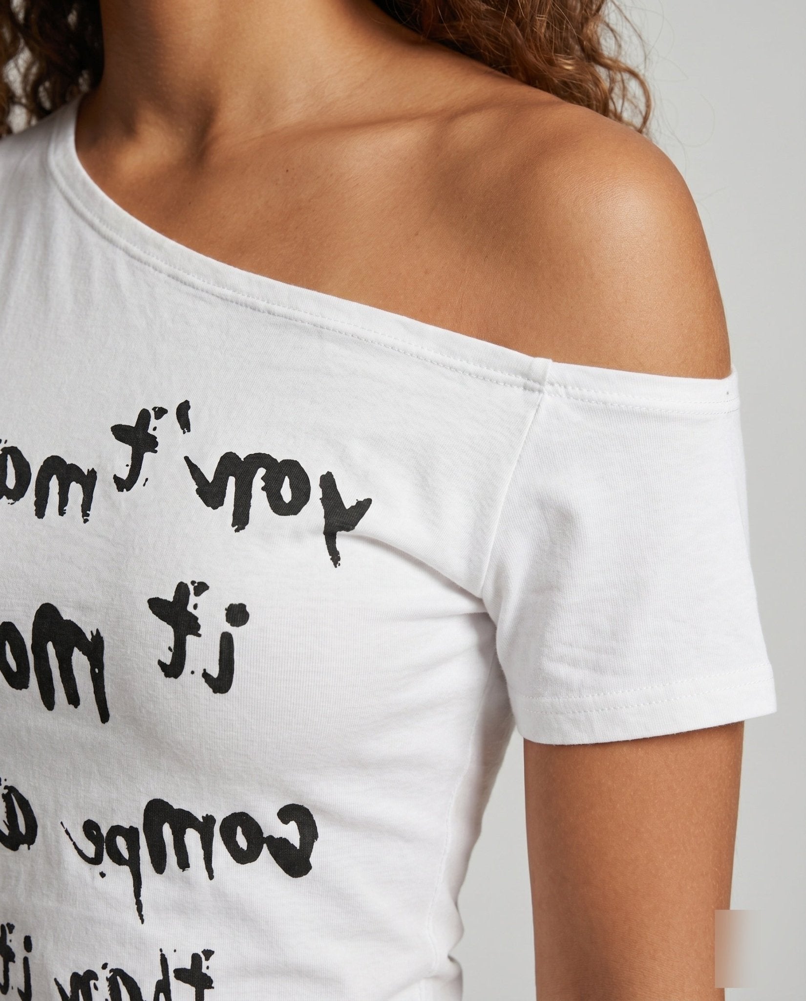 Women’s shirt with creative off-shoulder design - Chichicherry