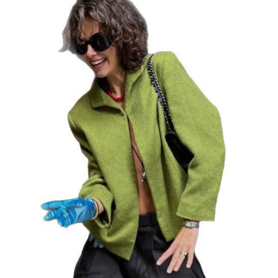Women's short blazer made of textured bouclé with boxy silhouette Chichicherry - Chichicherry
